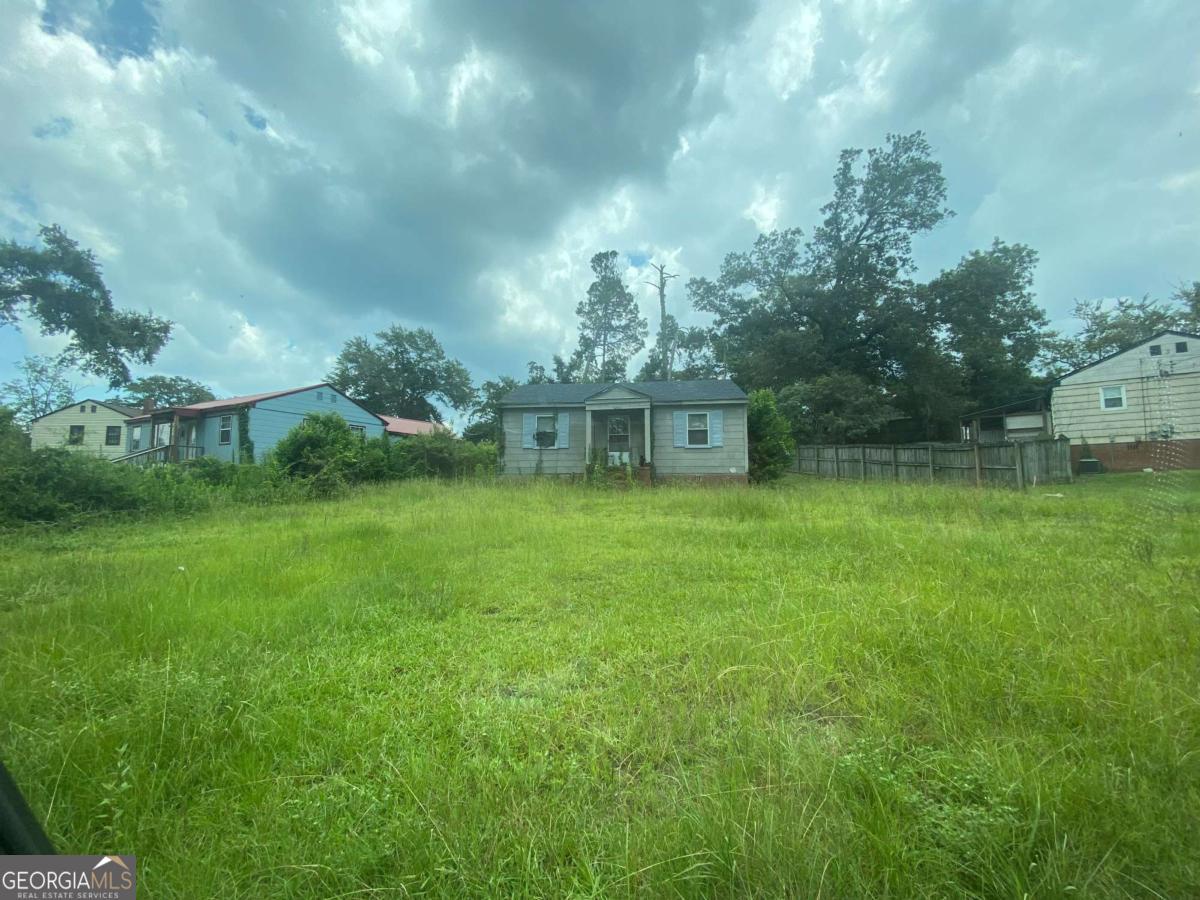 2344 Henry Circle Property Photo 2