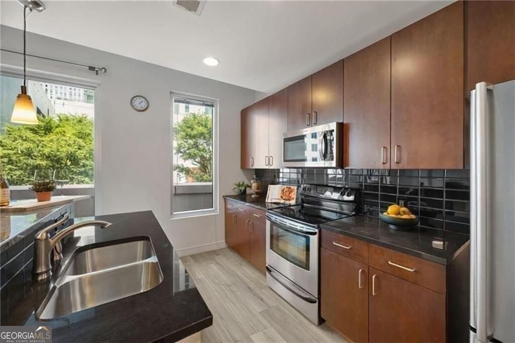 44 Peachtree Place Nw # 428 Property Photo 5