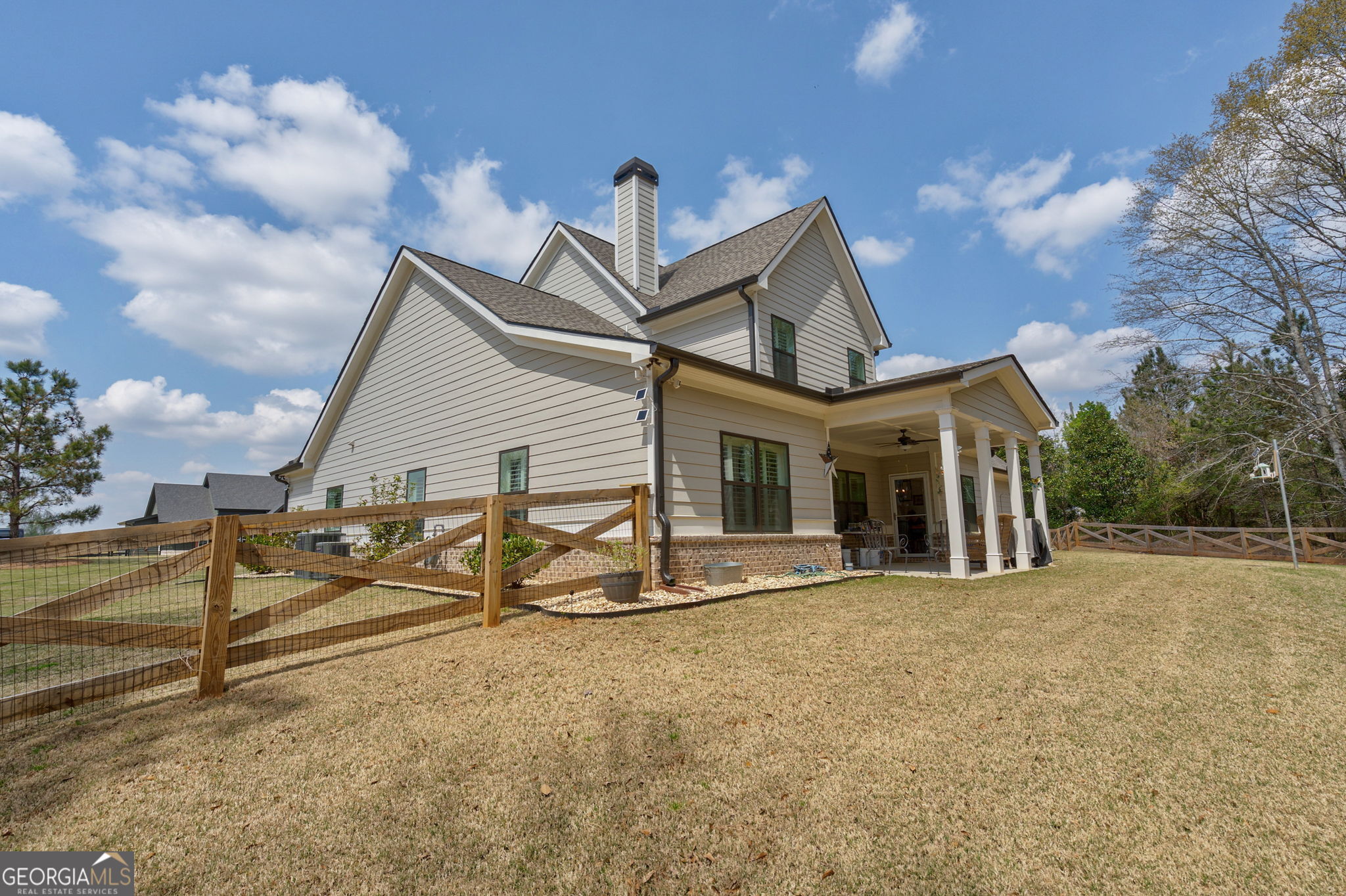 2100 Stonegate Way Property Photo 7