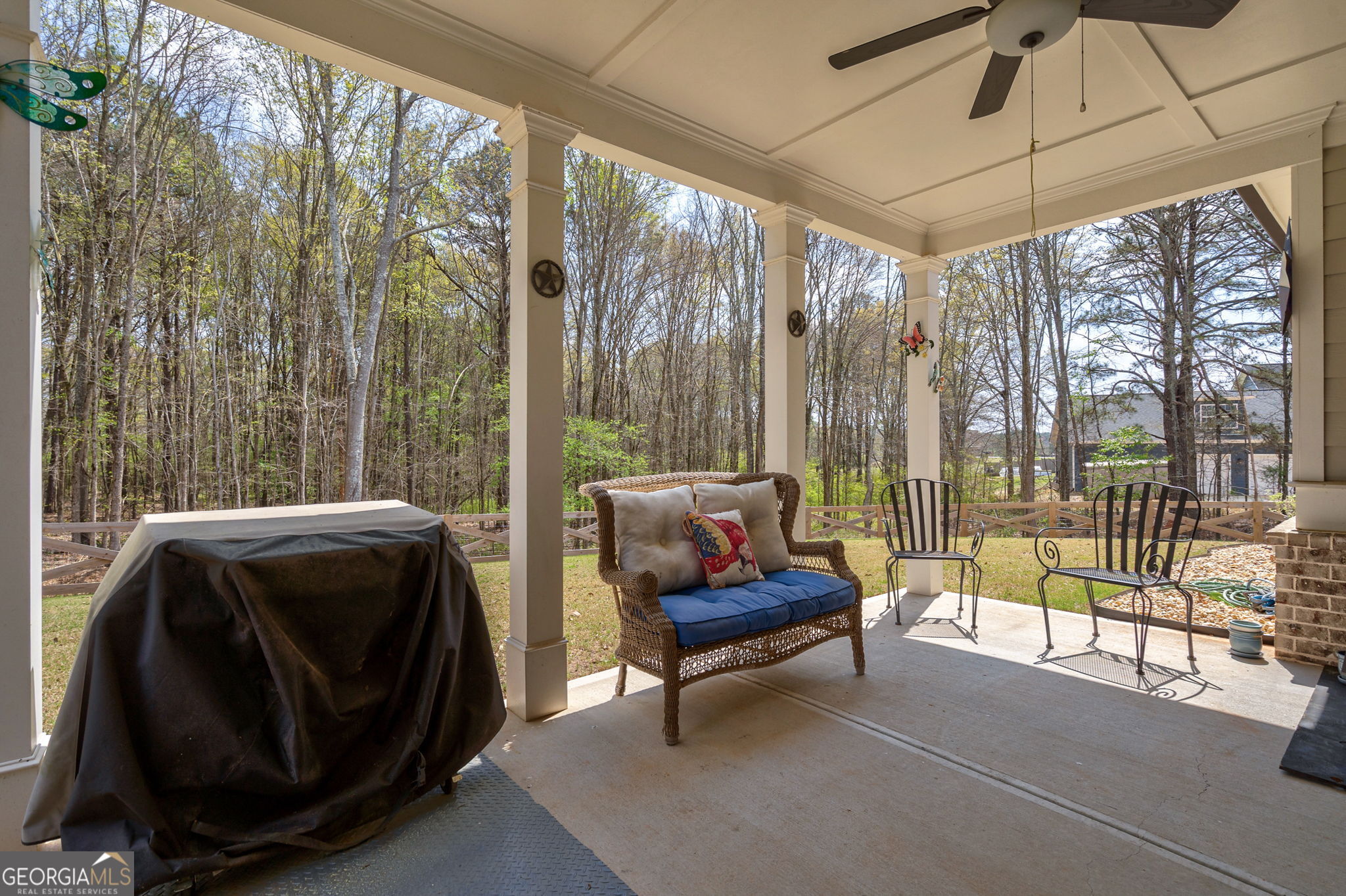2100 Stonegate Way Property Photo 8