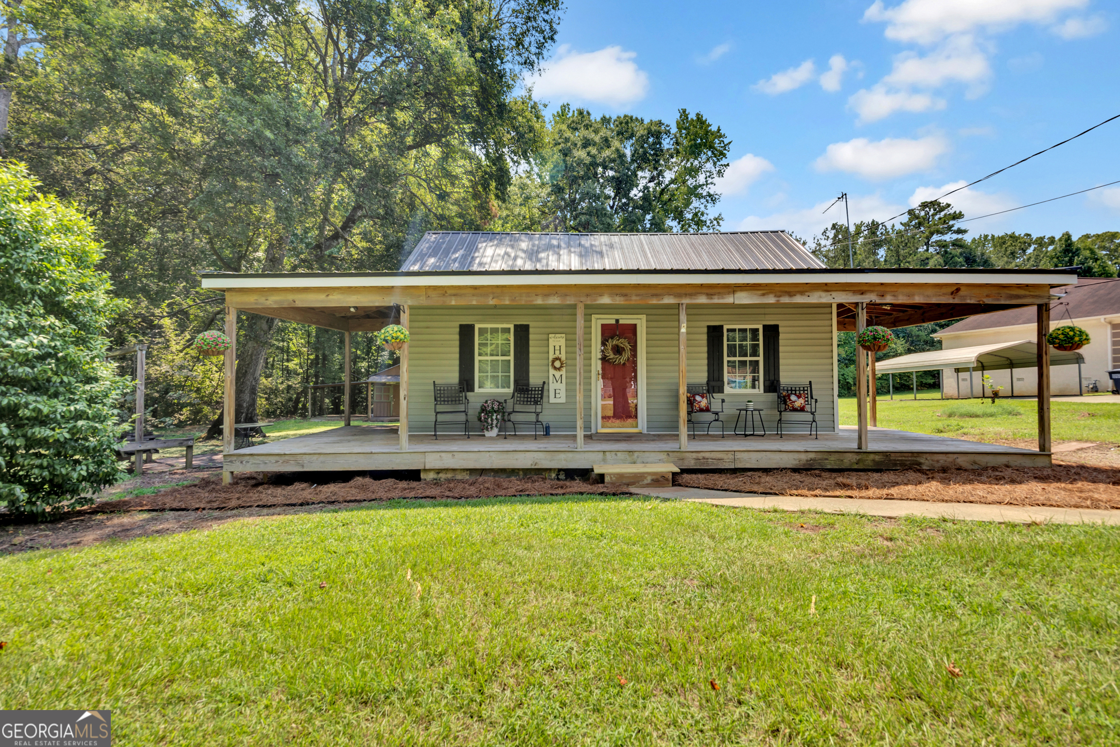 2089 Highway 81 S Property Photo 1