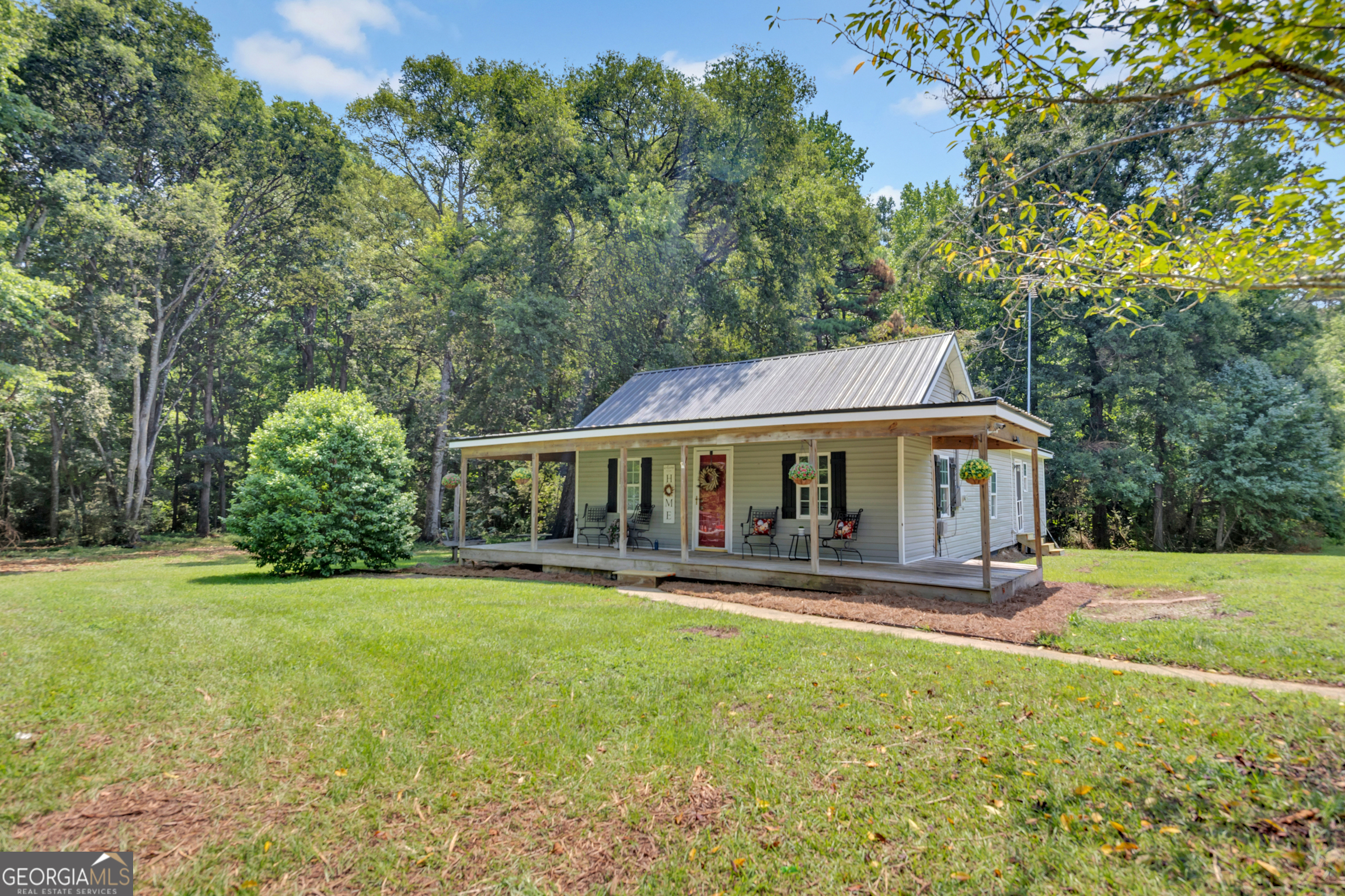 2089 Highway 81 S Property Photo 2