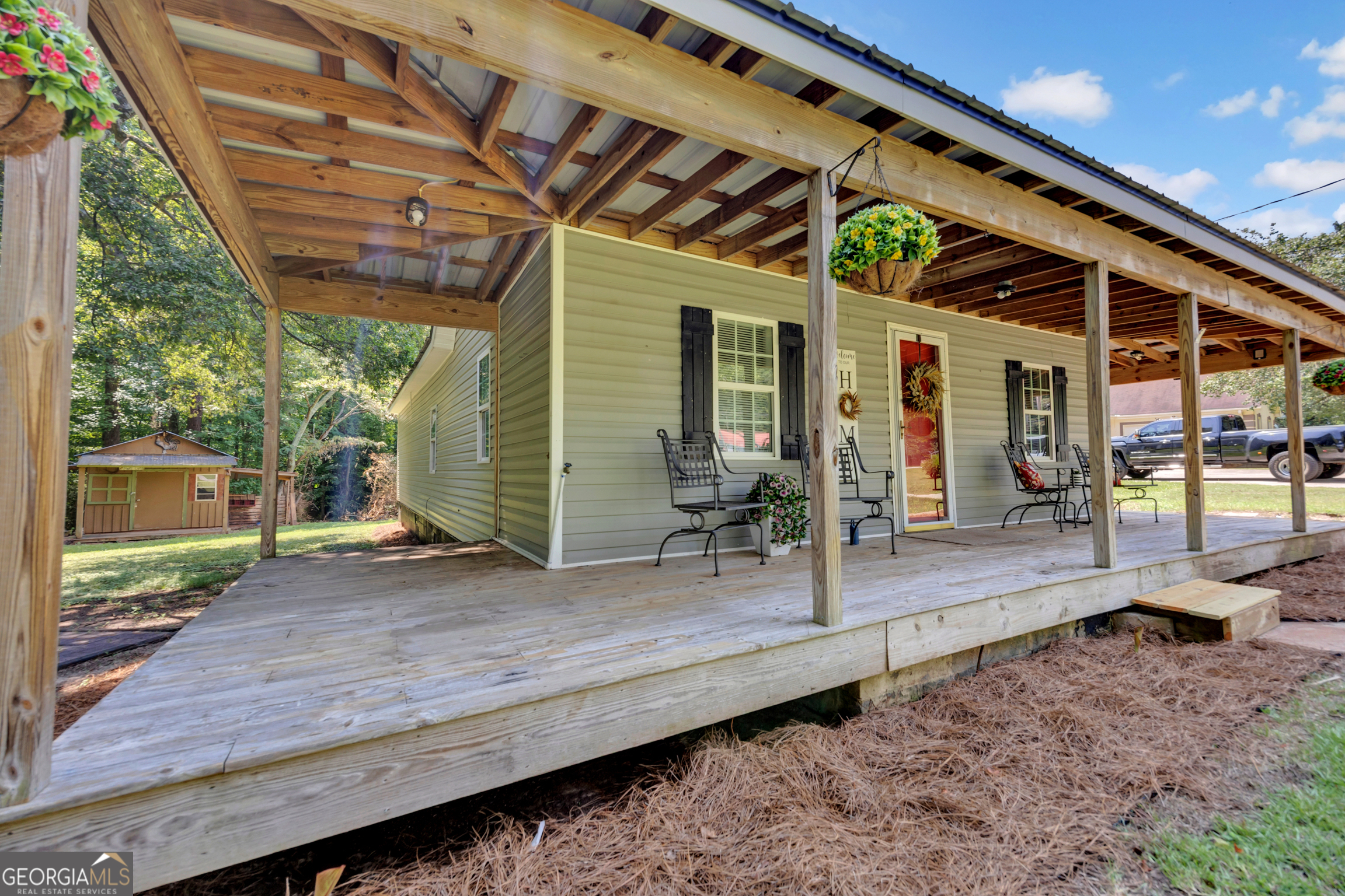2089 Highway 81 S Property Photo 3