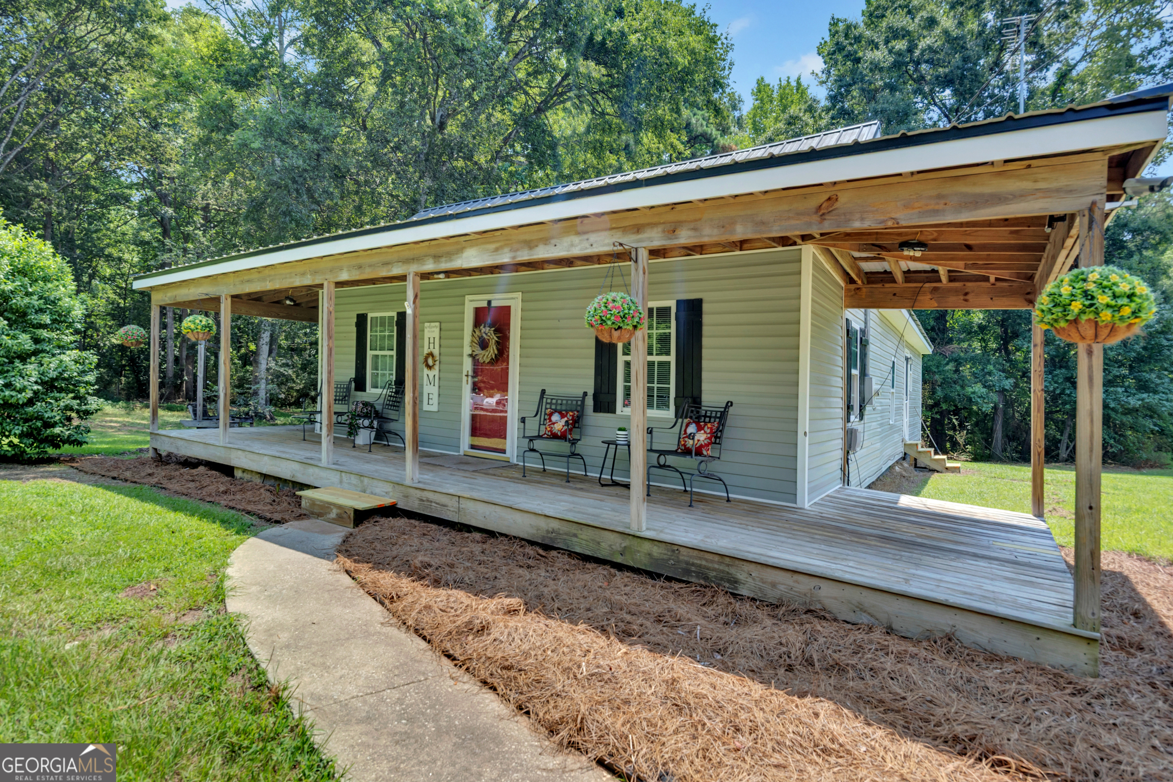2089 Highway 81 S Property Photo 4