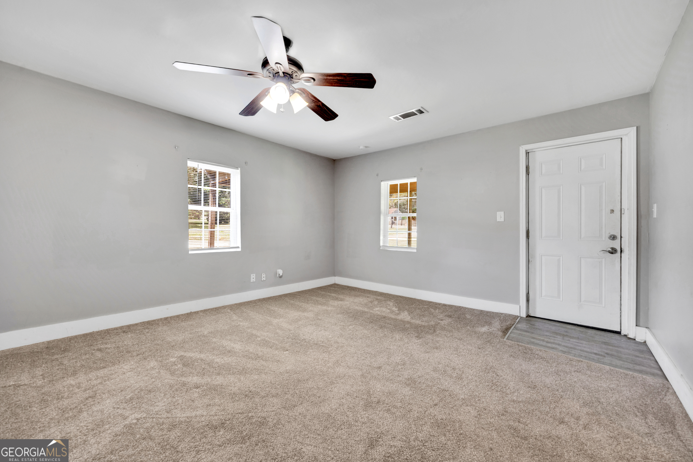 2089 Highway 81 S Property Photo 6