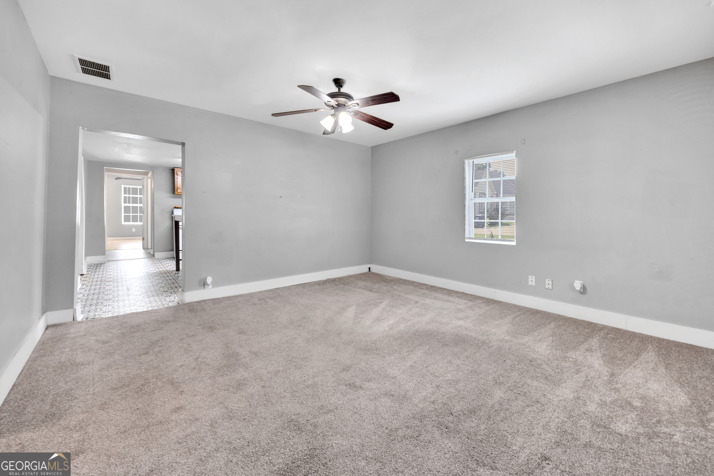 2089 Highway 81 S Property Photo 7