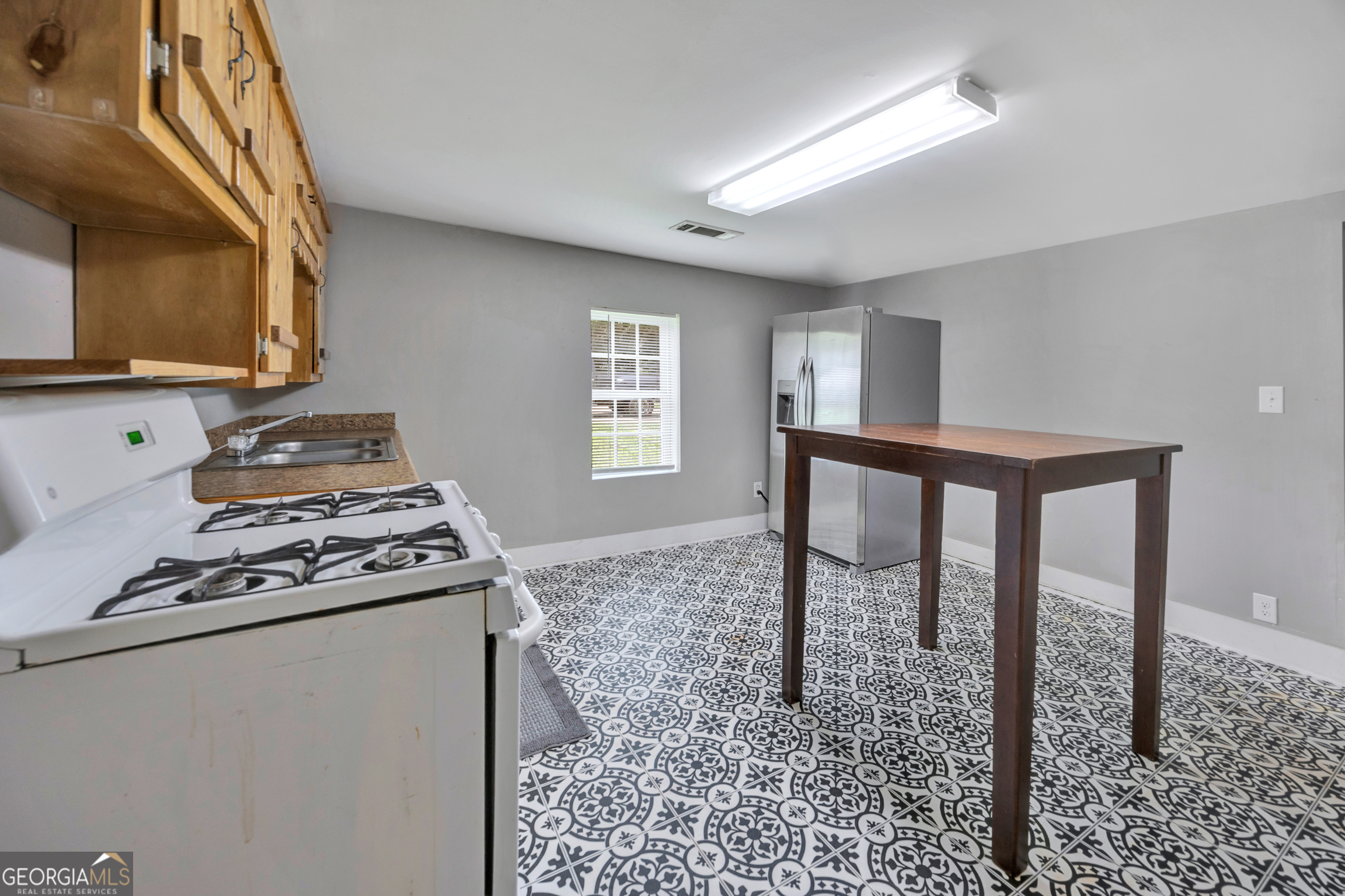 2089 Highway 81 S Property Photo 10