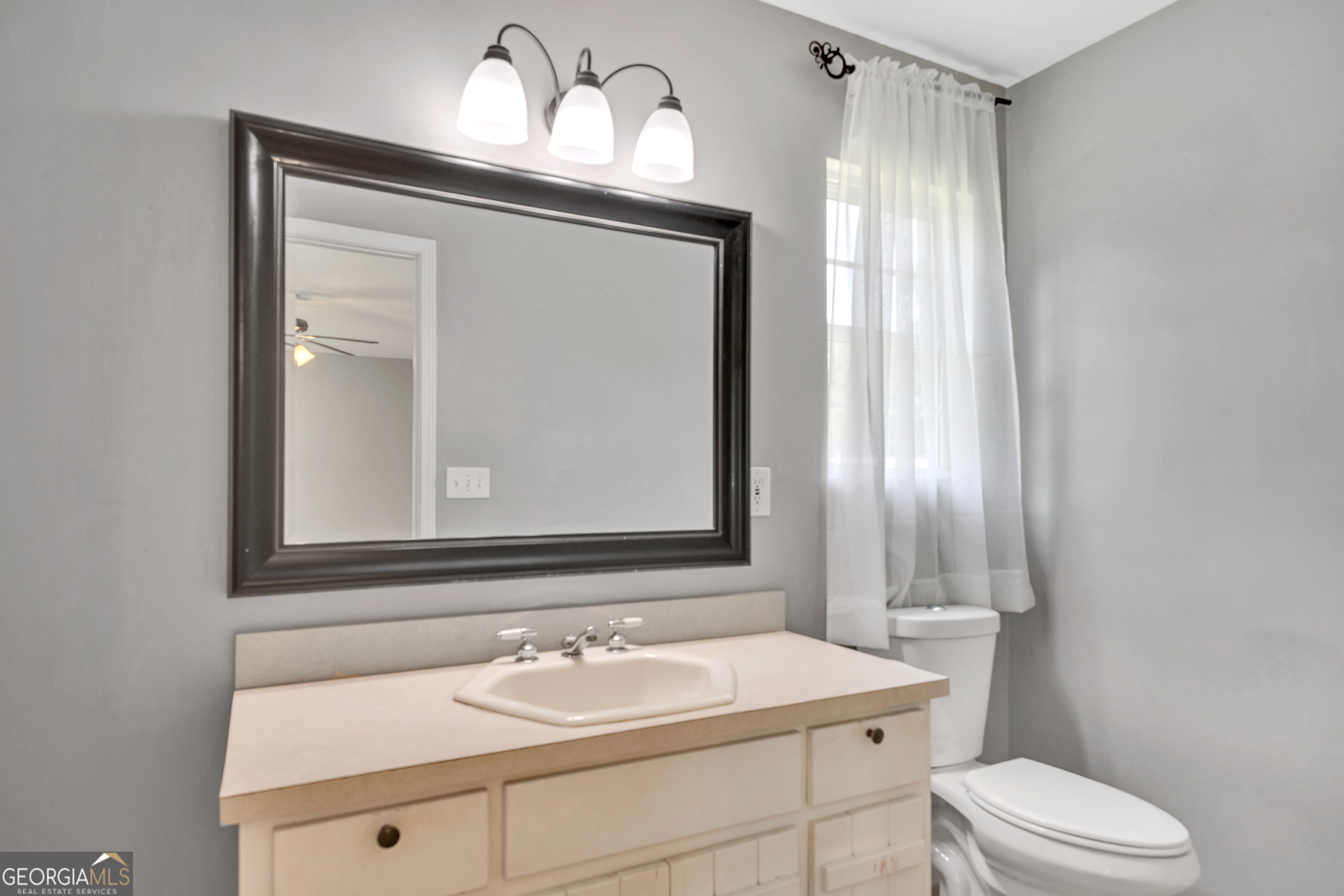 2089 Highway 81 S Property Photo 17