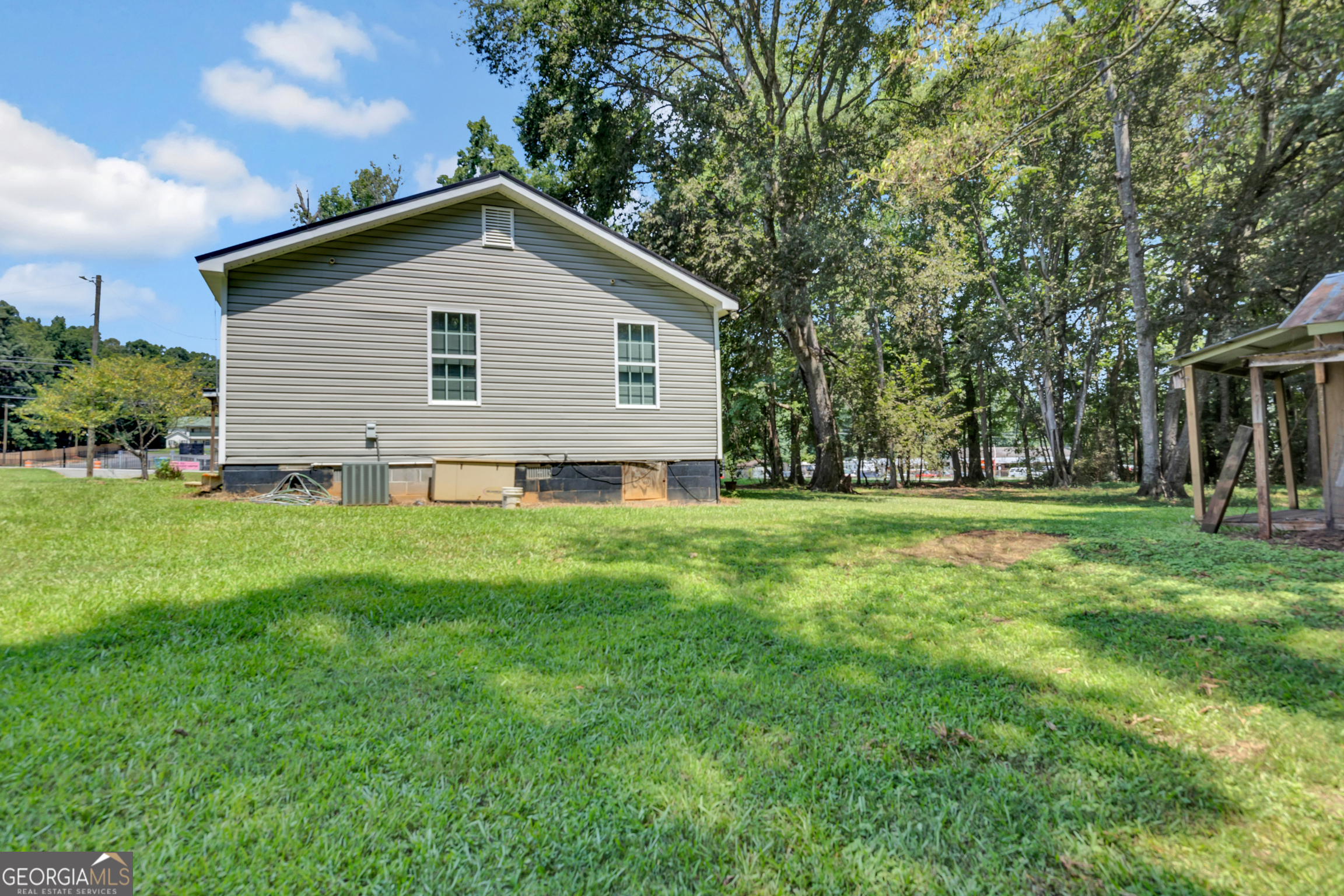 2089 Highway 81 S Property Photo 31