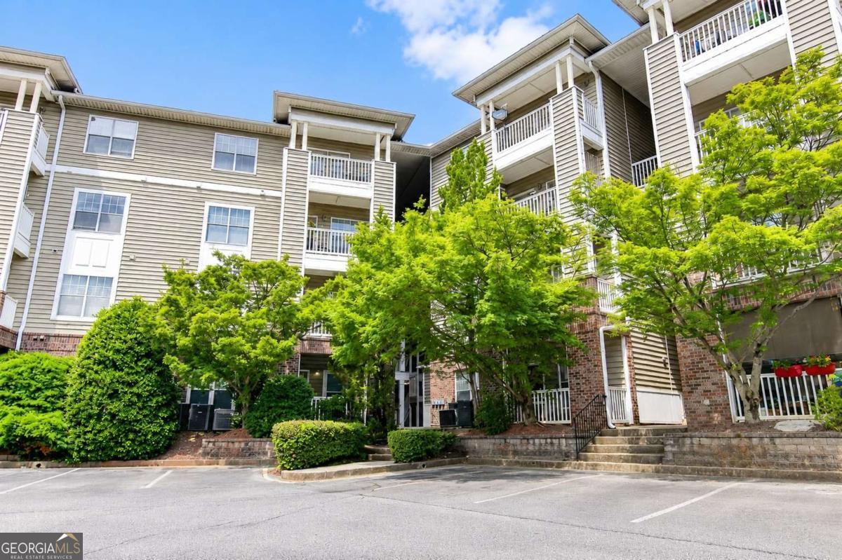 2700 Pine Tree Road Ne # 1011 Property Photo 1