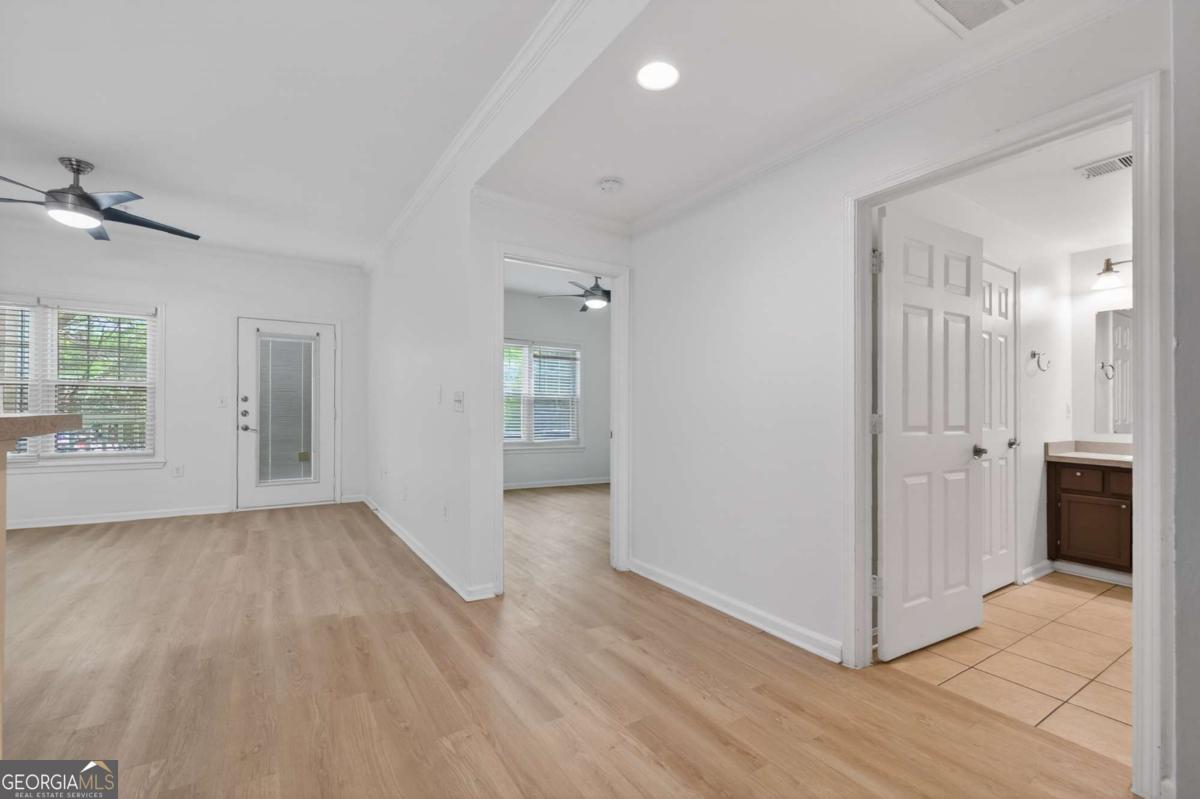 2700 Pine Tree Road Ne # 1011 Property Photo 8
