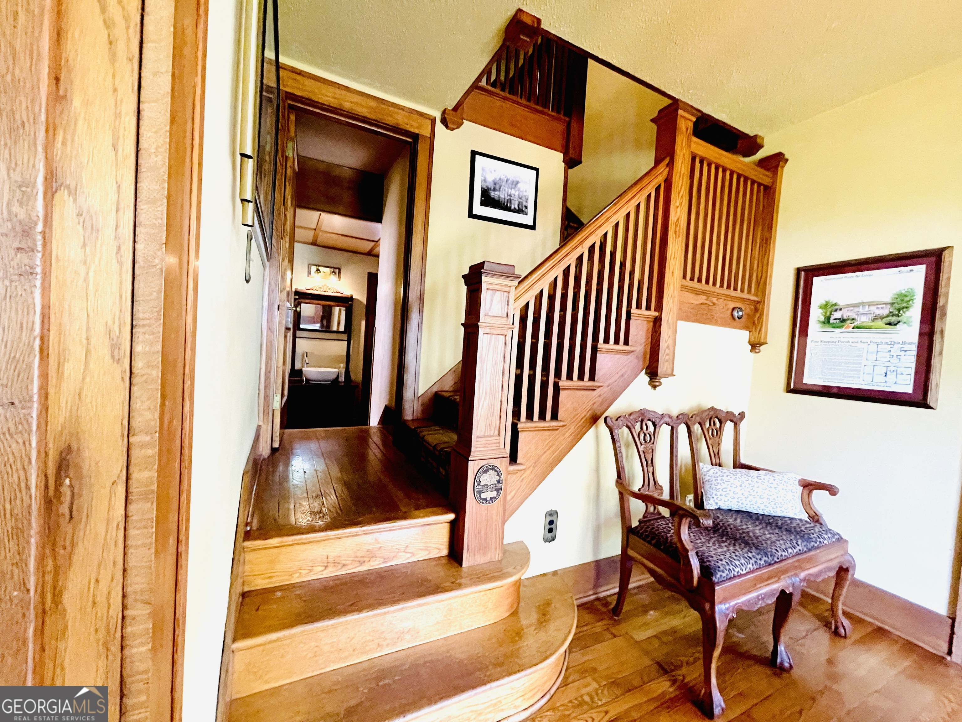 1711 S Holly Street Property Photo 9
