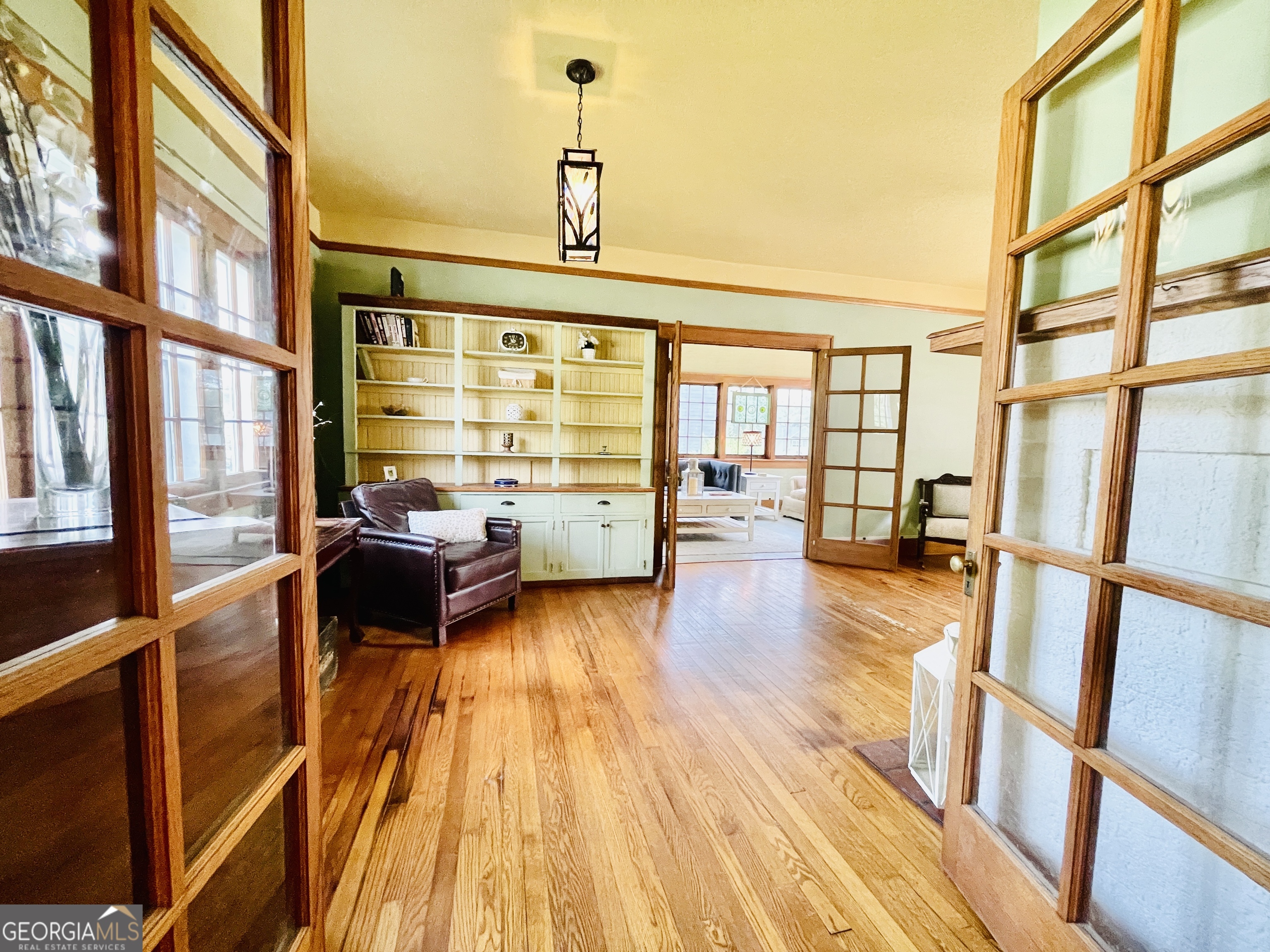 1711 S Holly Street Property Photo 11