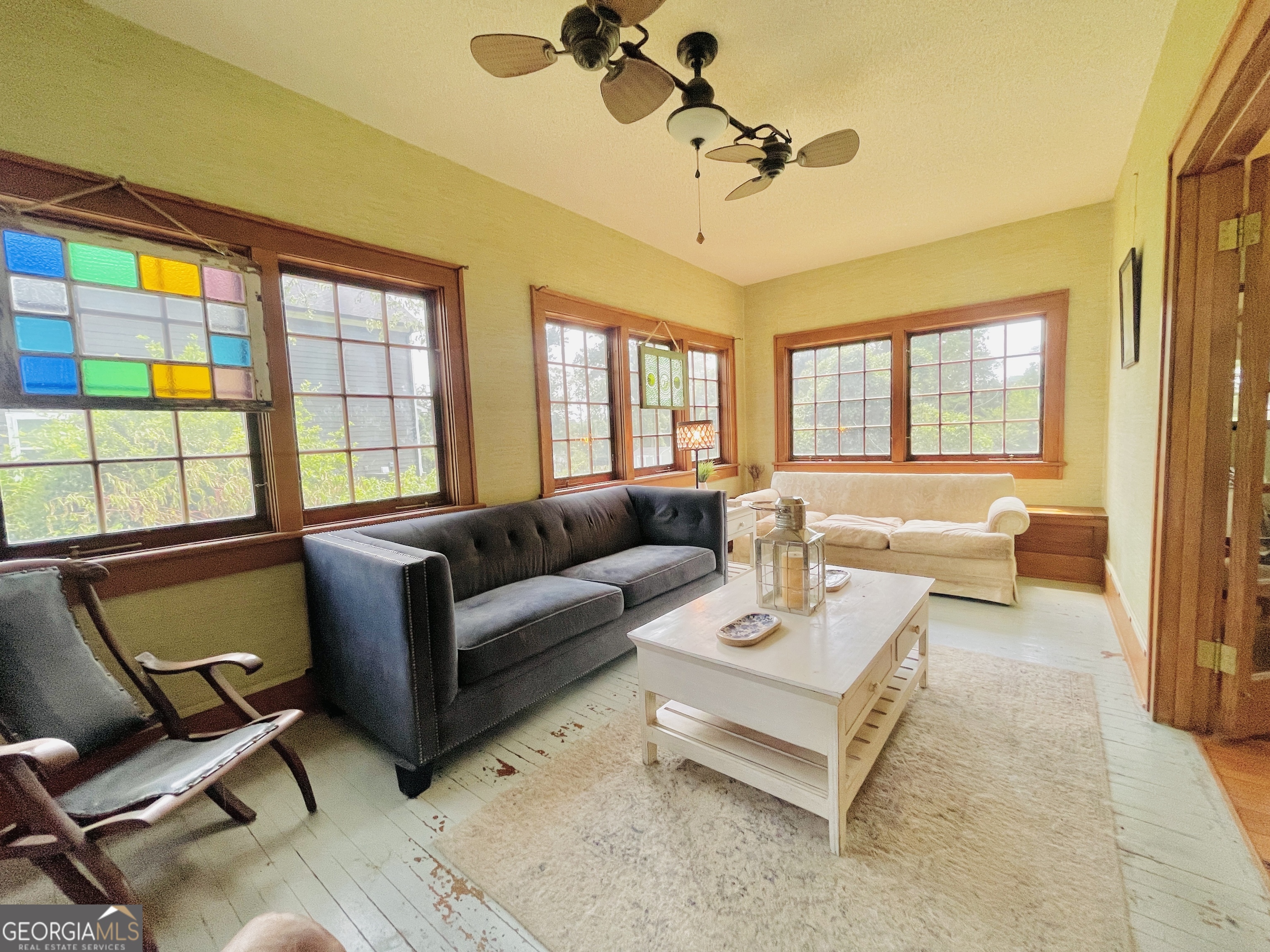 1711 S Holly Street Property Photo 16