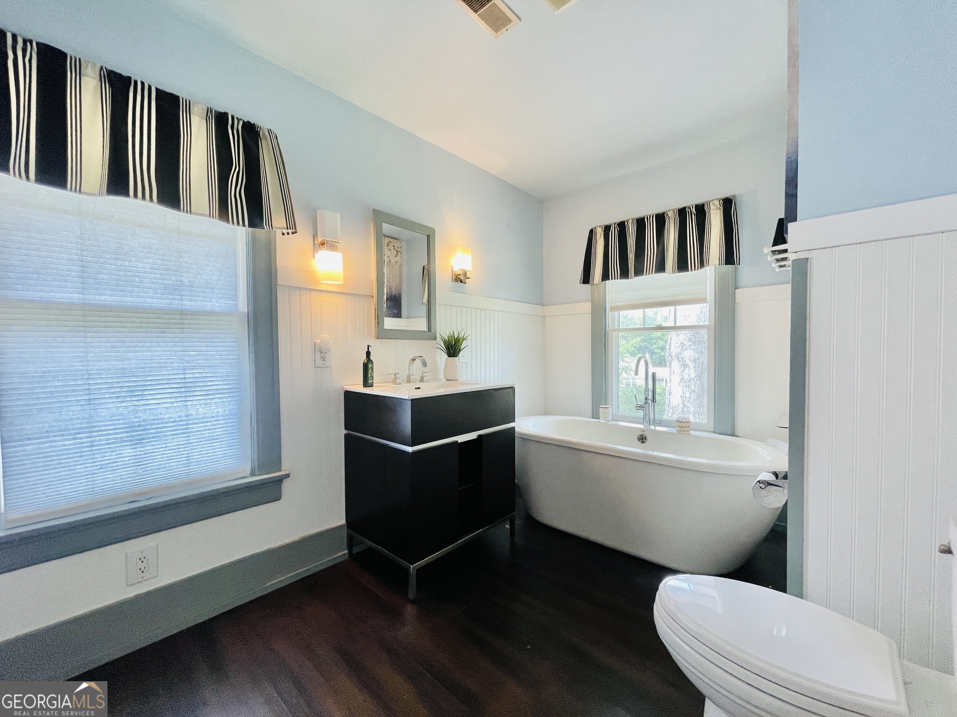 1711 S Holly Street Property Photo 35