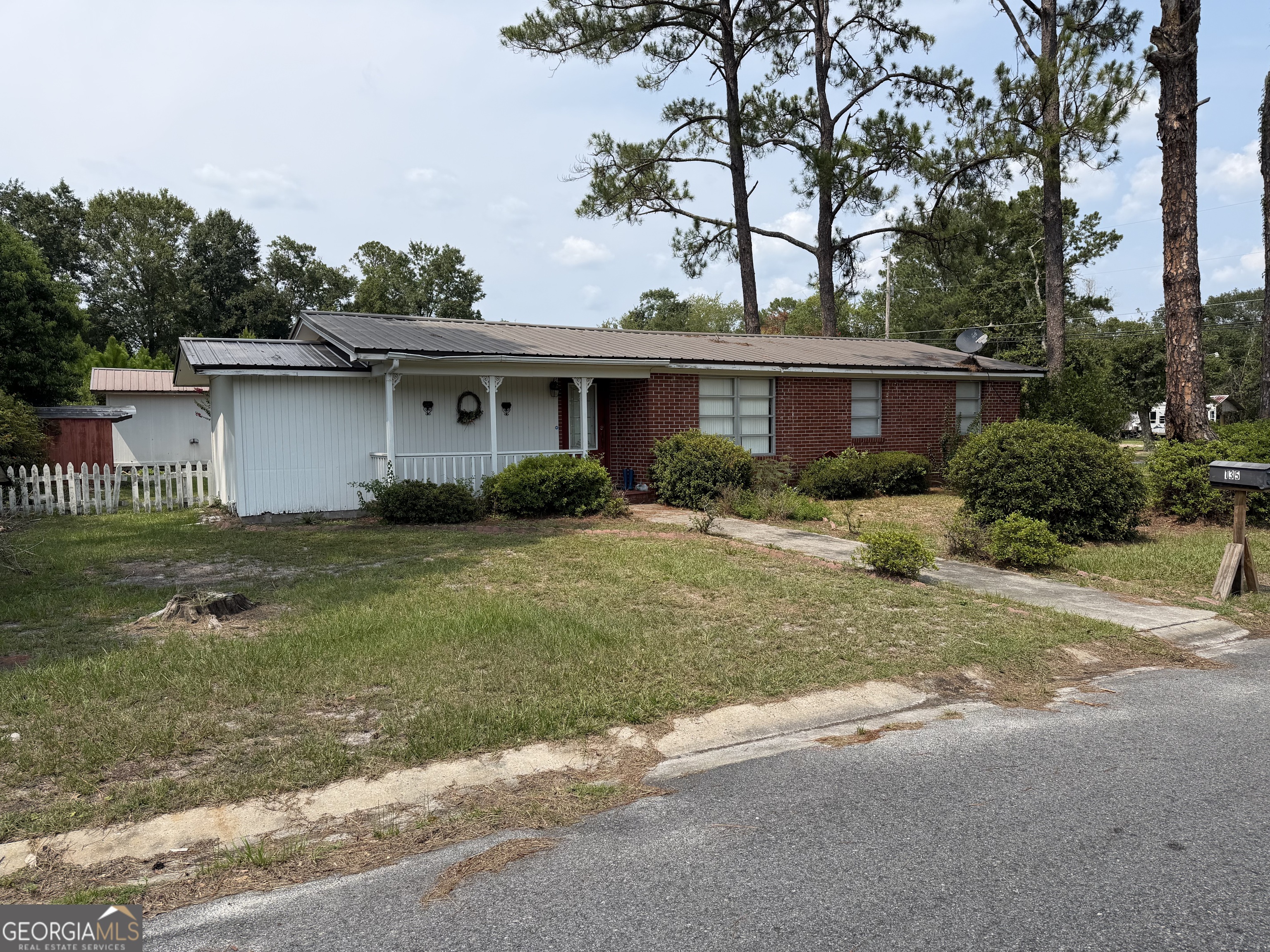 135 Morgan Street Property Photo 1