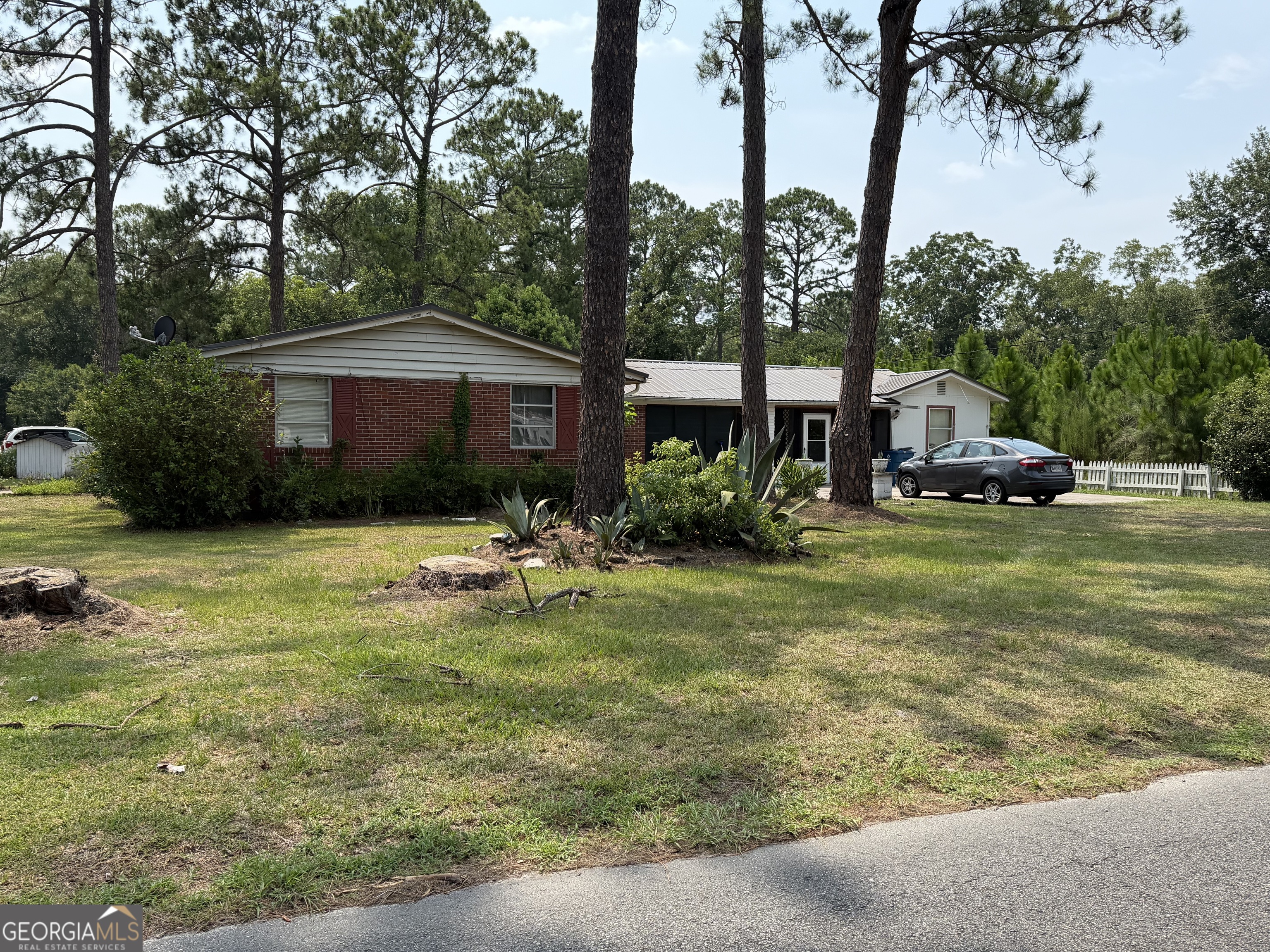 135 Morgan Street Property Photo 4