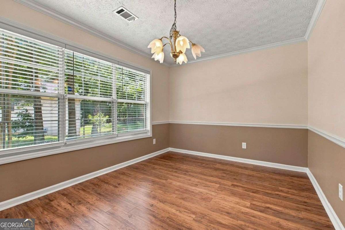 9878 Point View Drive Property Photo 3
