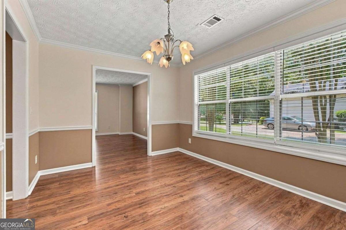 9878 Point View Drive Property Photo 4