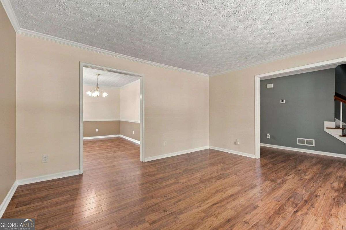 9878 Point View Drive Property Photo 5