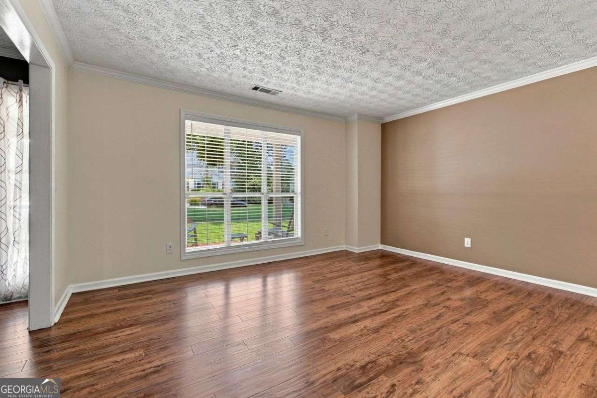 9878 Point View Drive Property Photo 6