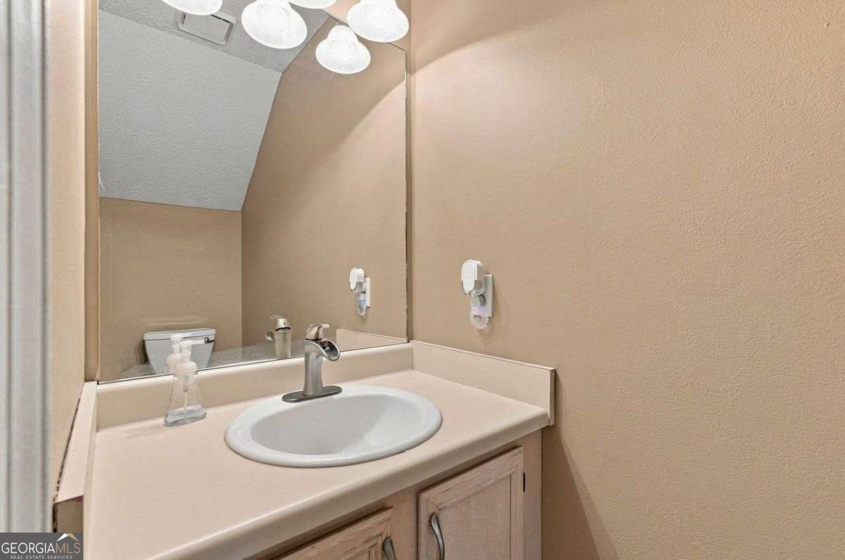 9878 Point View Drive Property Photo 7