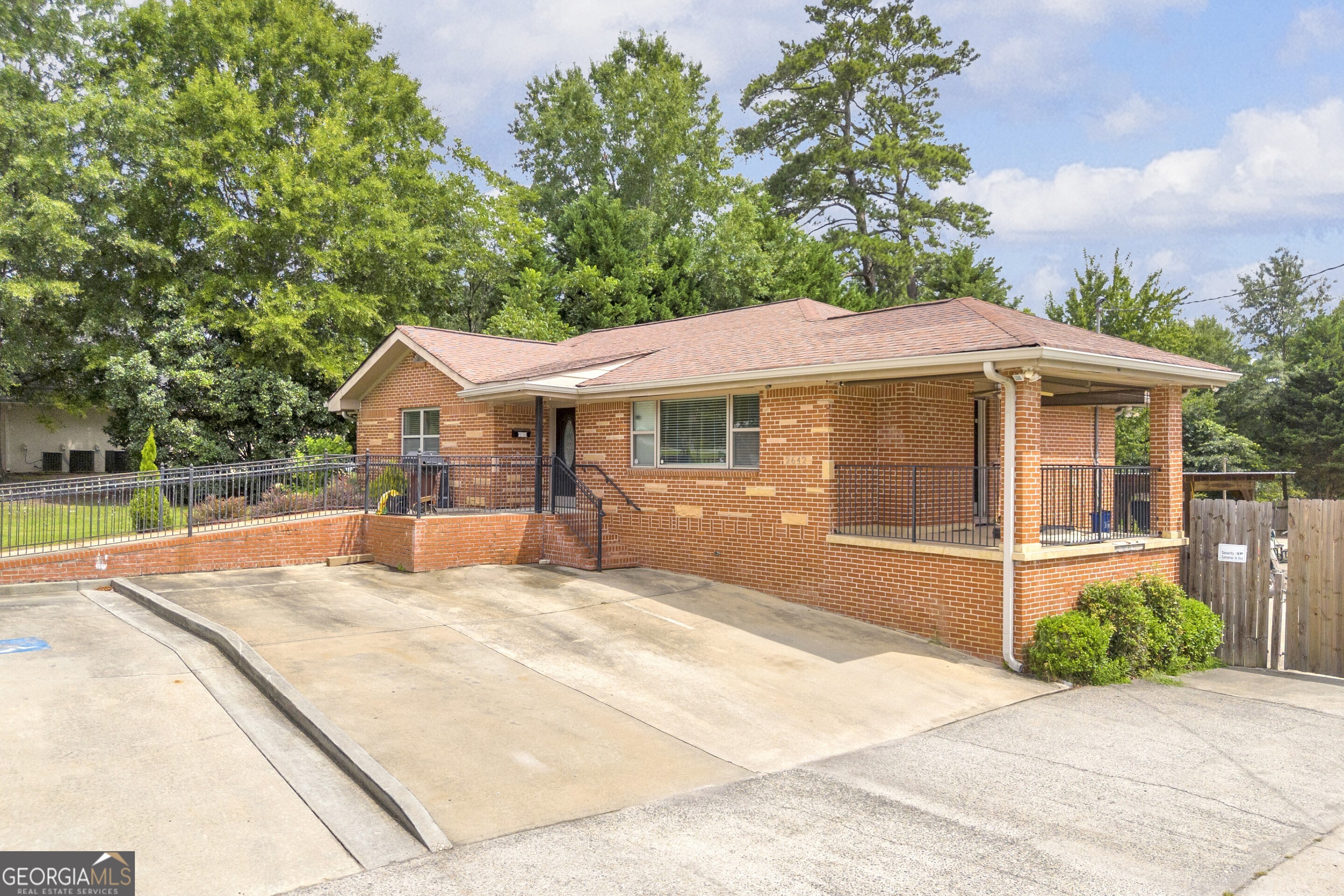 2642 Loganville Highway Property Photo 1