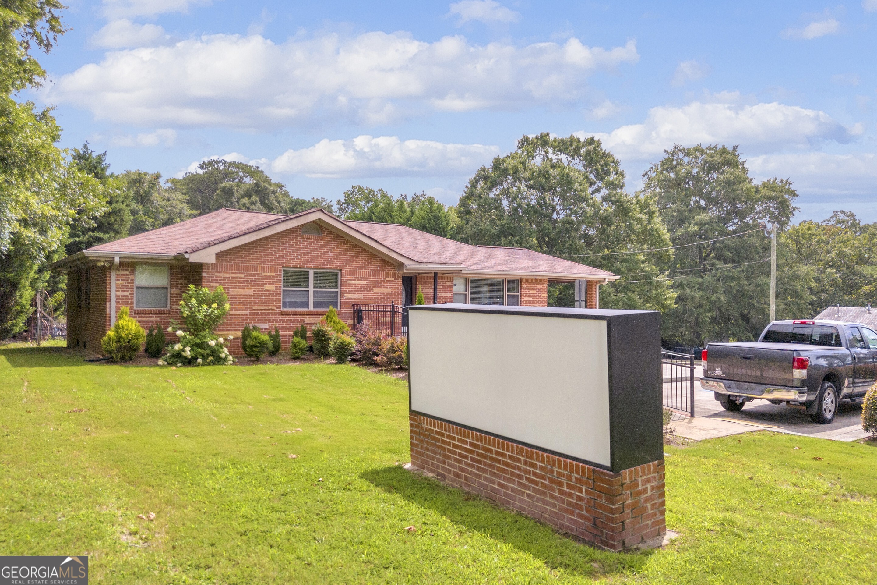 2642 Loganville Highway Property Photo 2
