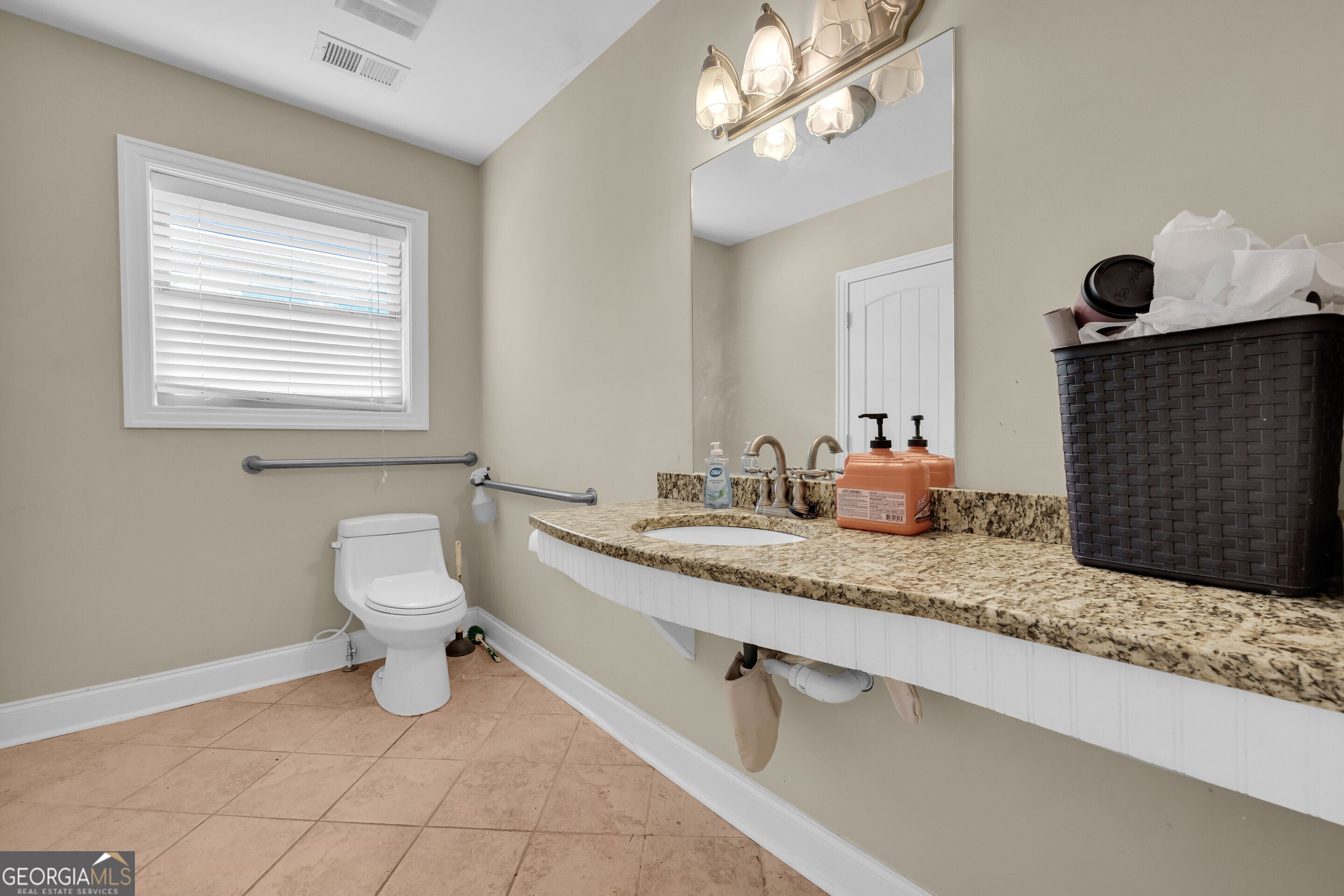 2642 Loganville Highway Property Photo 14