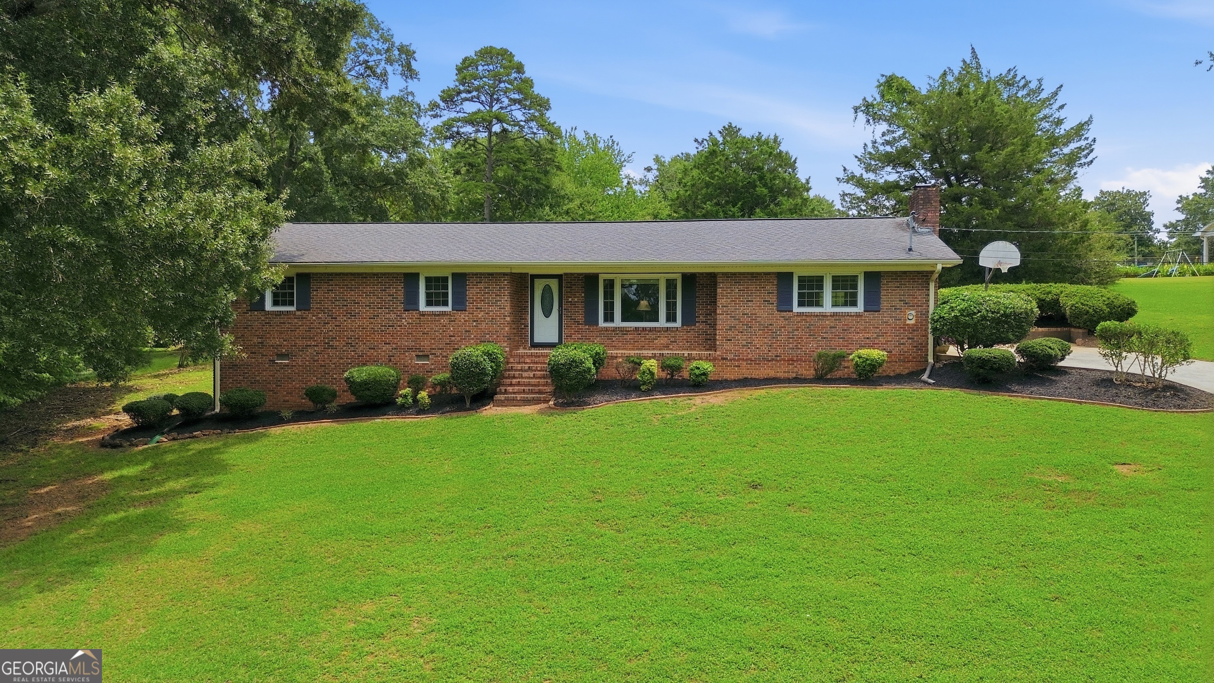 520 Springdale Drive Property Photo 1