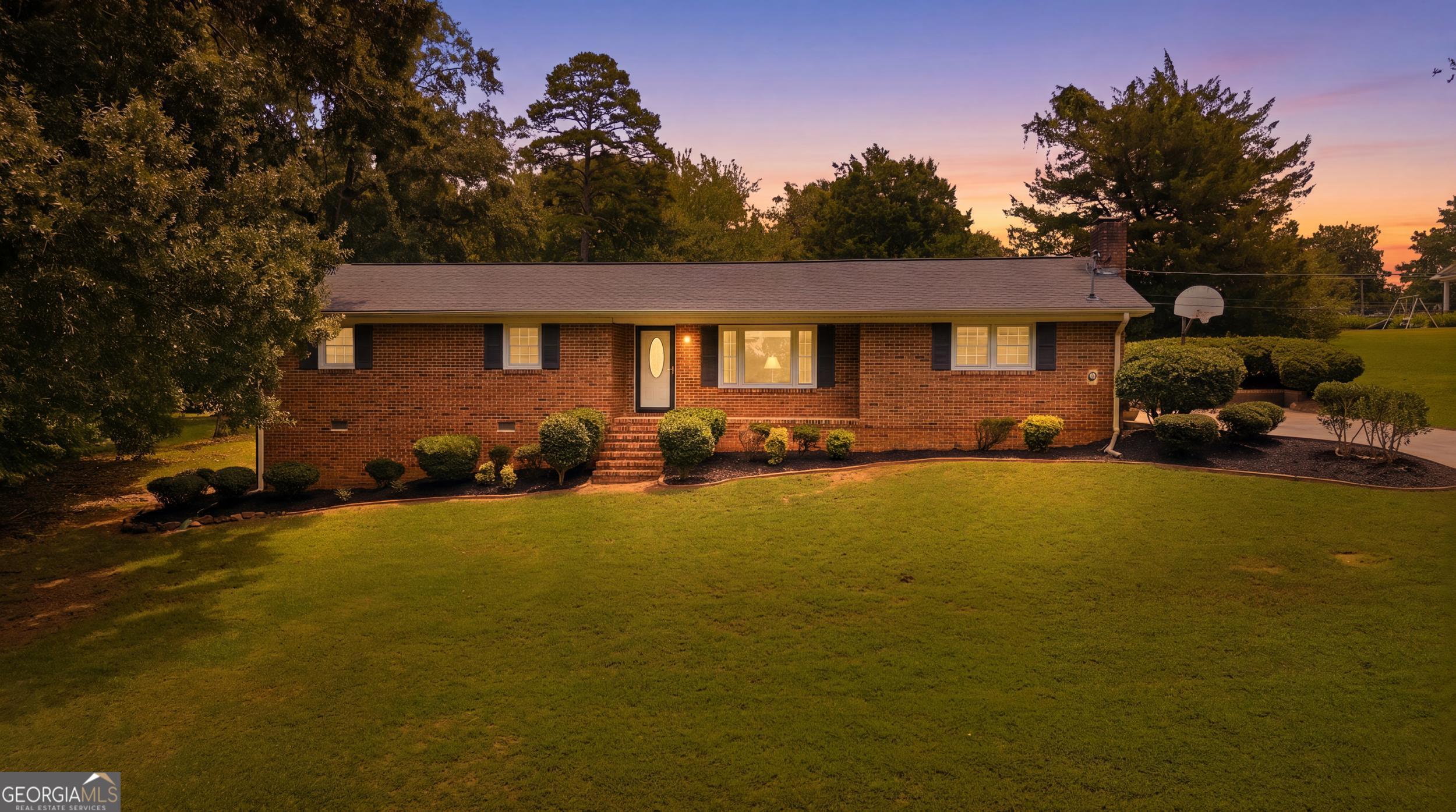 520 Springdale Drive Property Photo 1