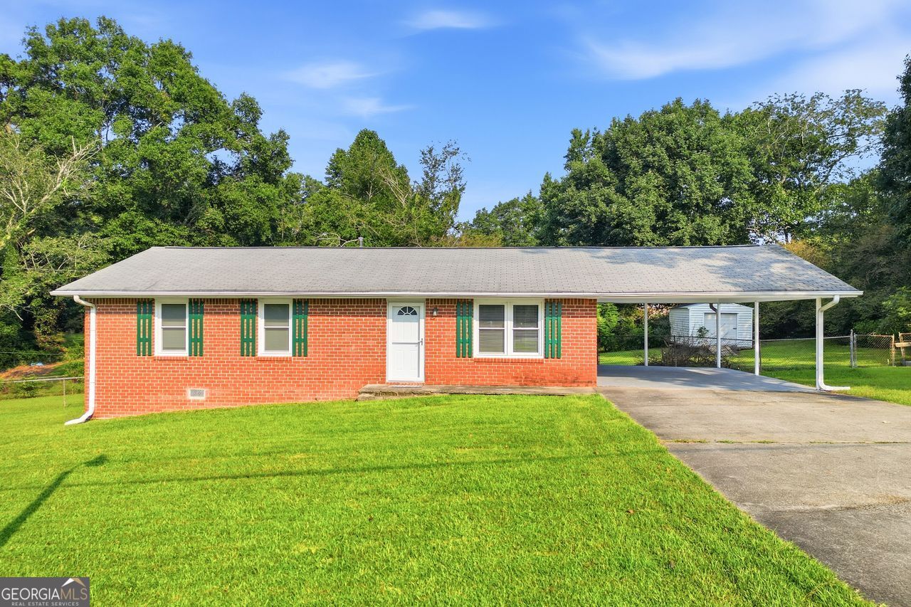1465 E Highpoint Drive Property Photo 2