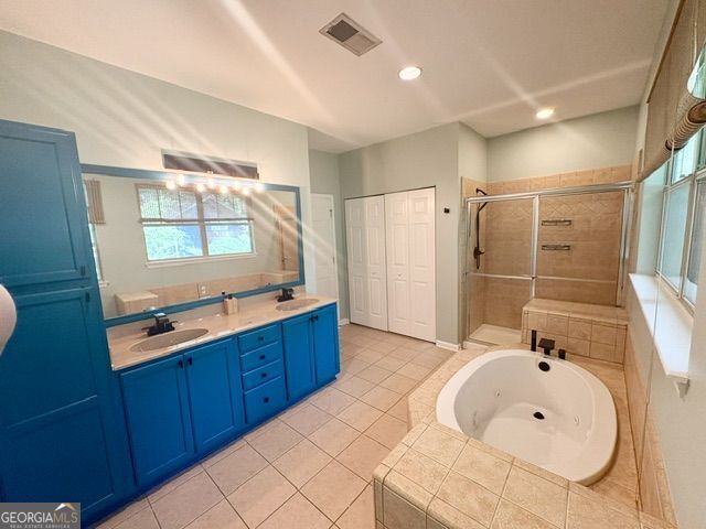 1073 Park Row North Property Photo 7