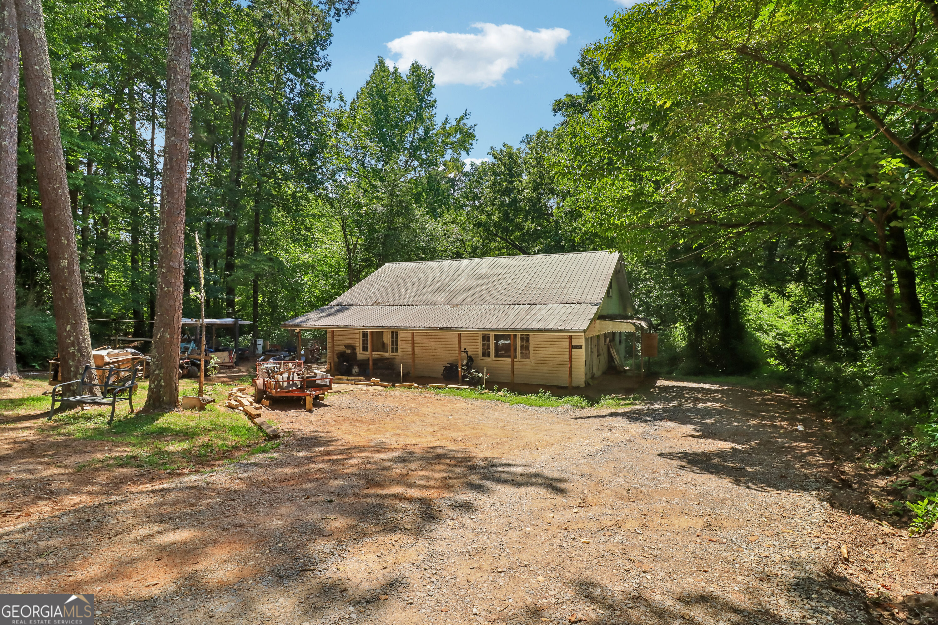 1442 S Main Street Property Photo 5