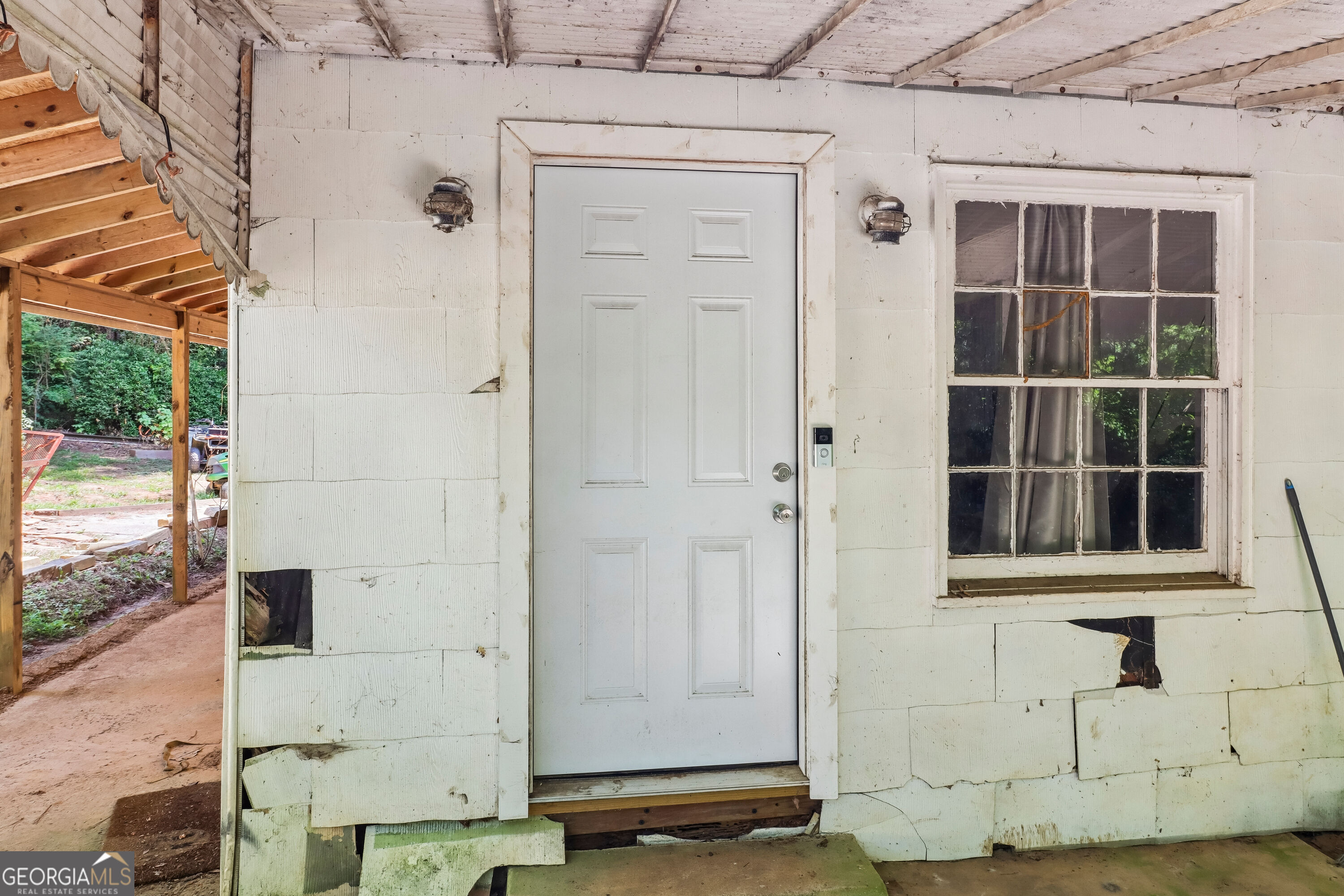 1442 S Main Street Property Photo 9