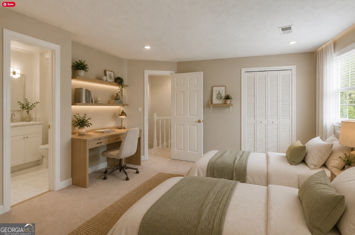 136 Sterling Court Property Photo 4