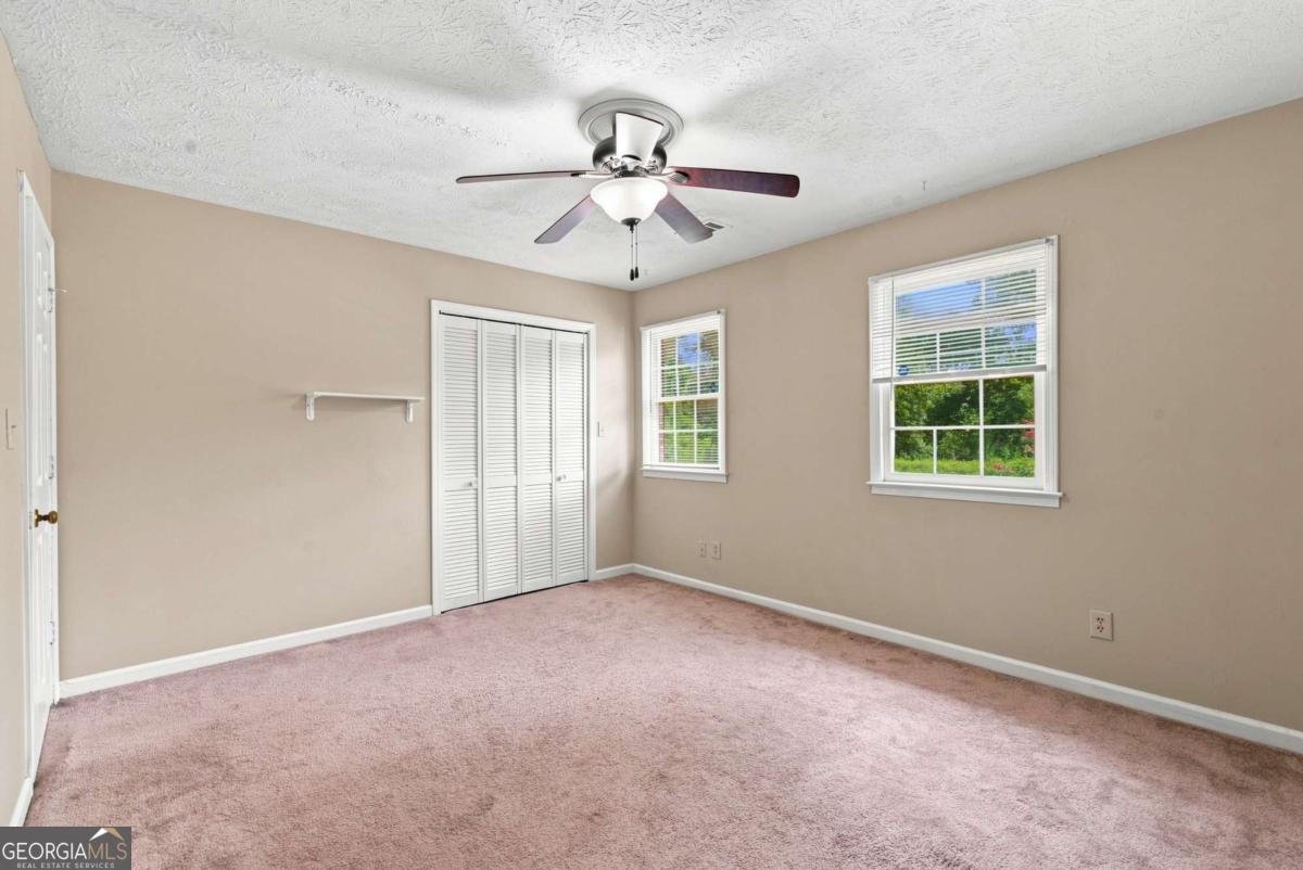136 Sterling Court Property Photo 15
