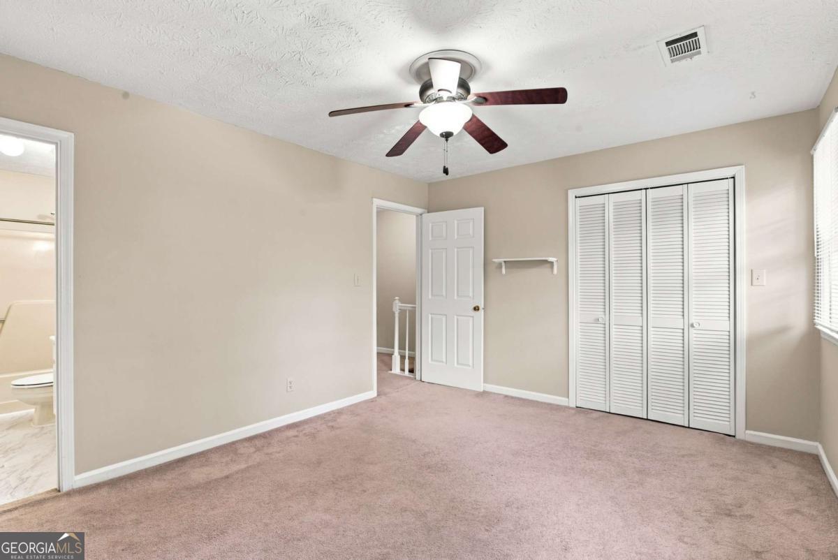 136 Sterling Court Property Photo 16