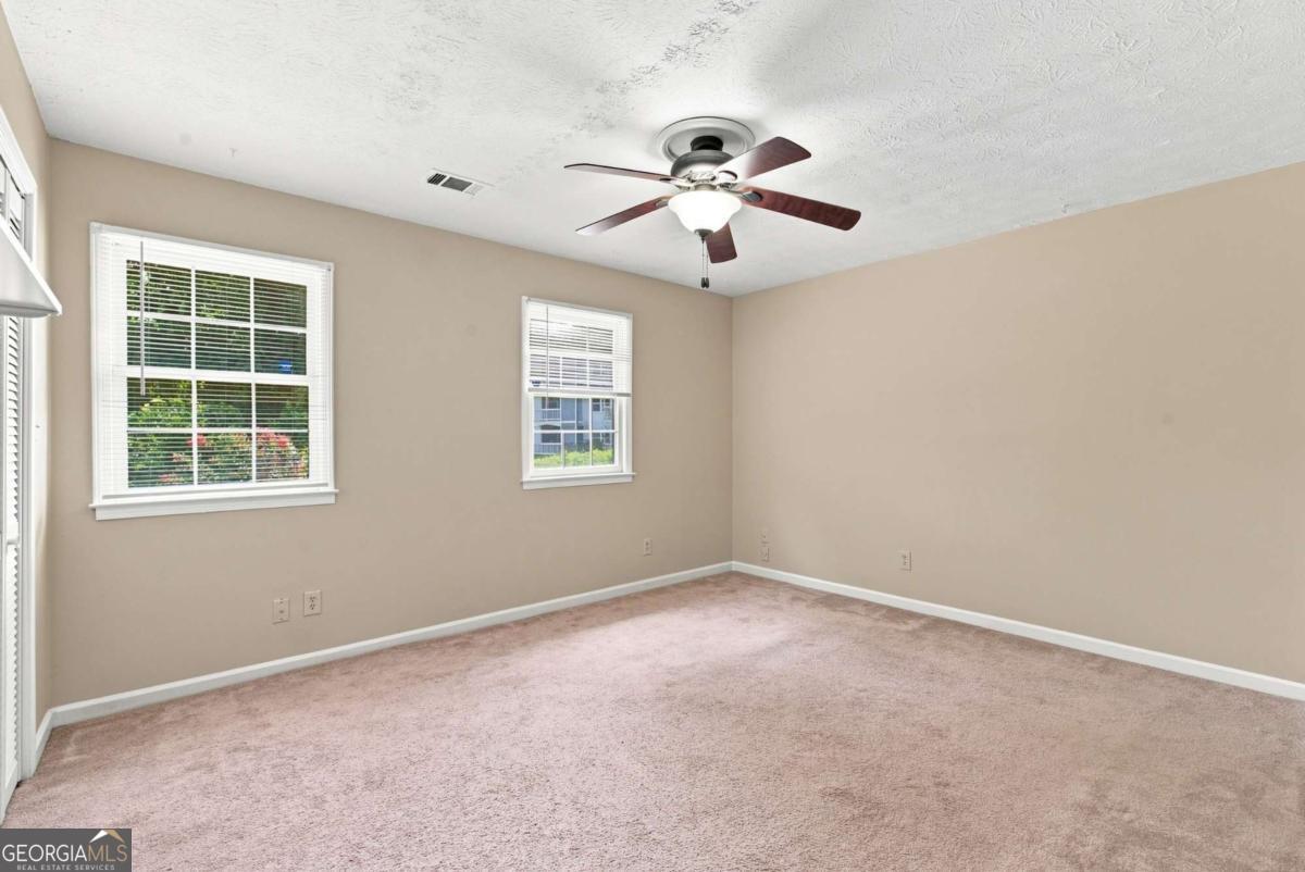 136 Sterling Court Property Photo 17