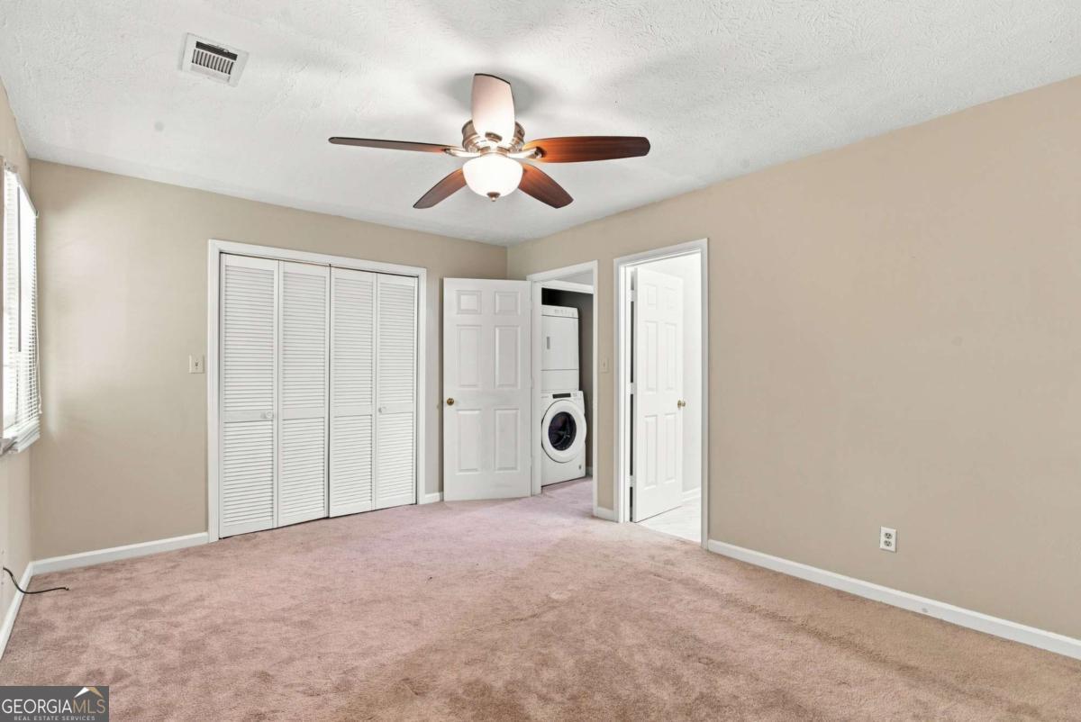 136 Sterling Court Property Photo 20