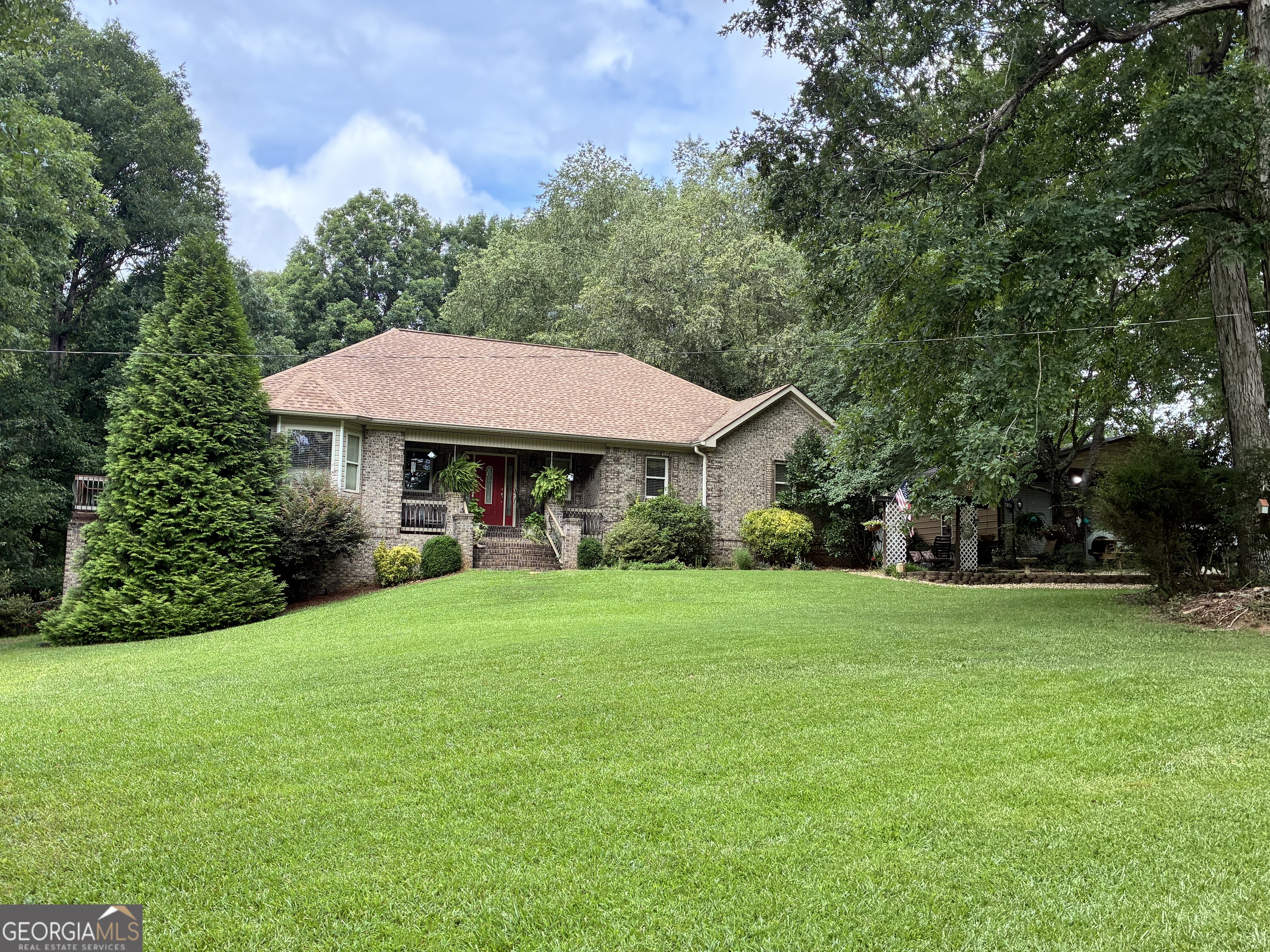 5139 Highway 81 E Property Photo 3