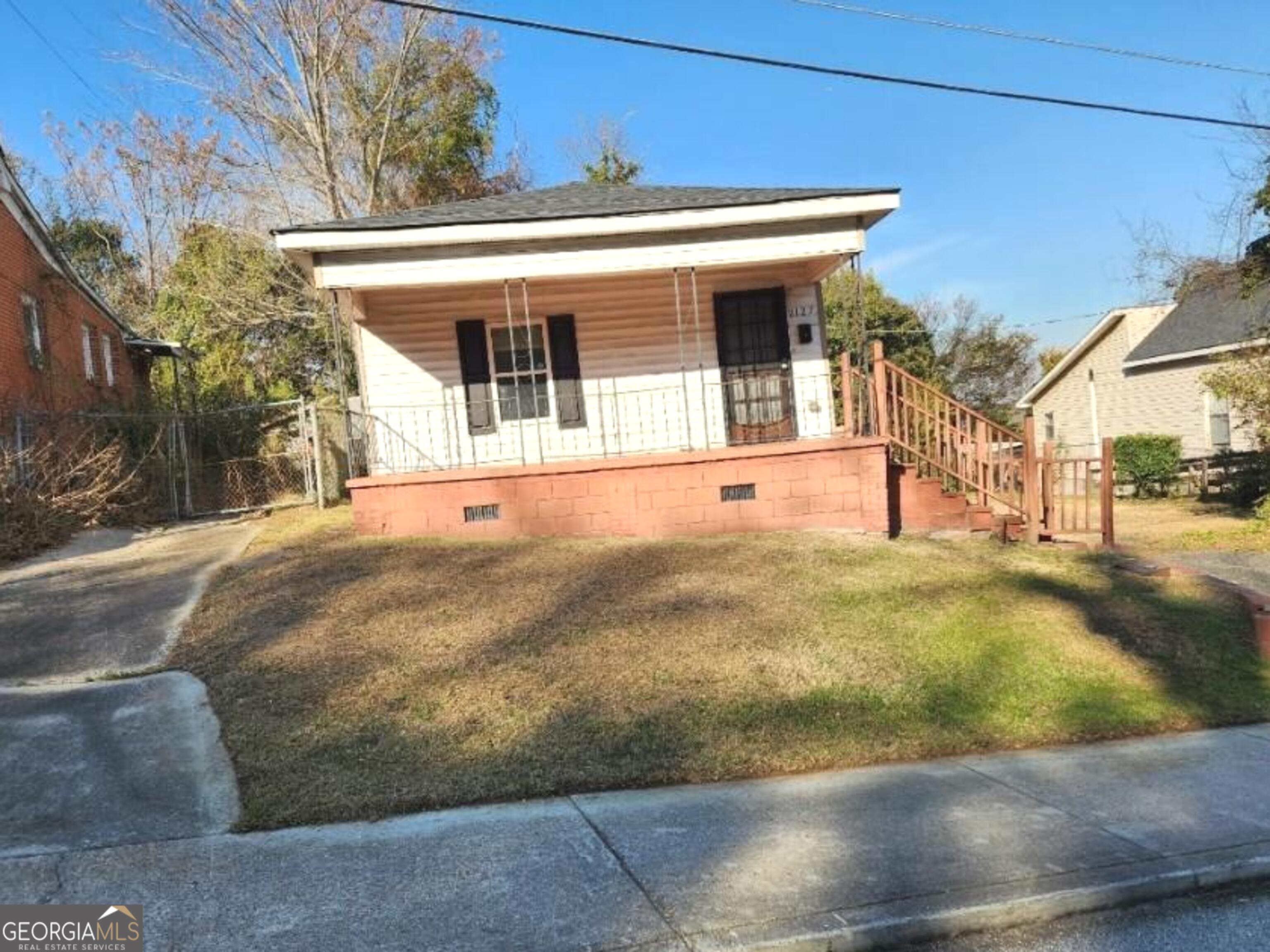 2127 Walnut Street Property Photo 1
