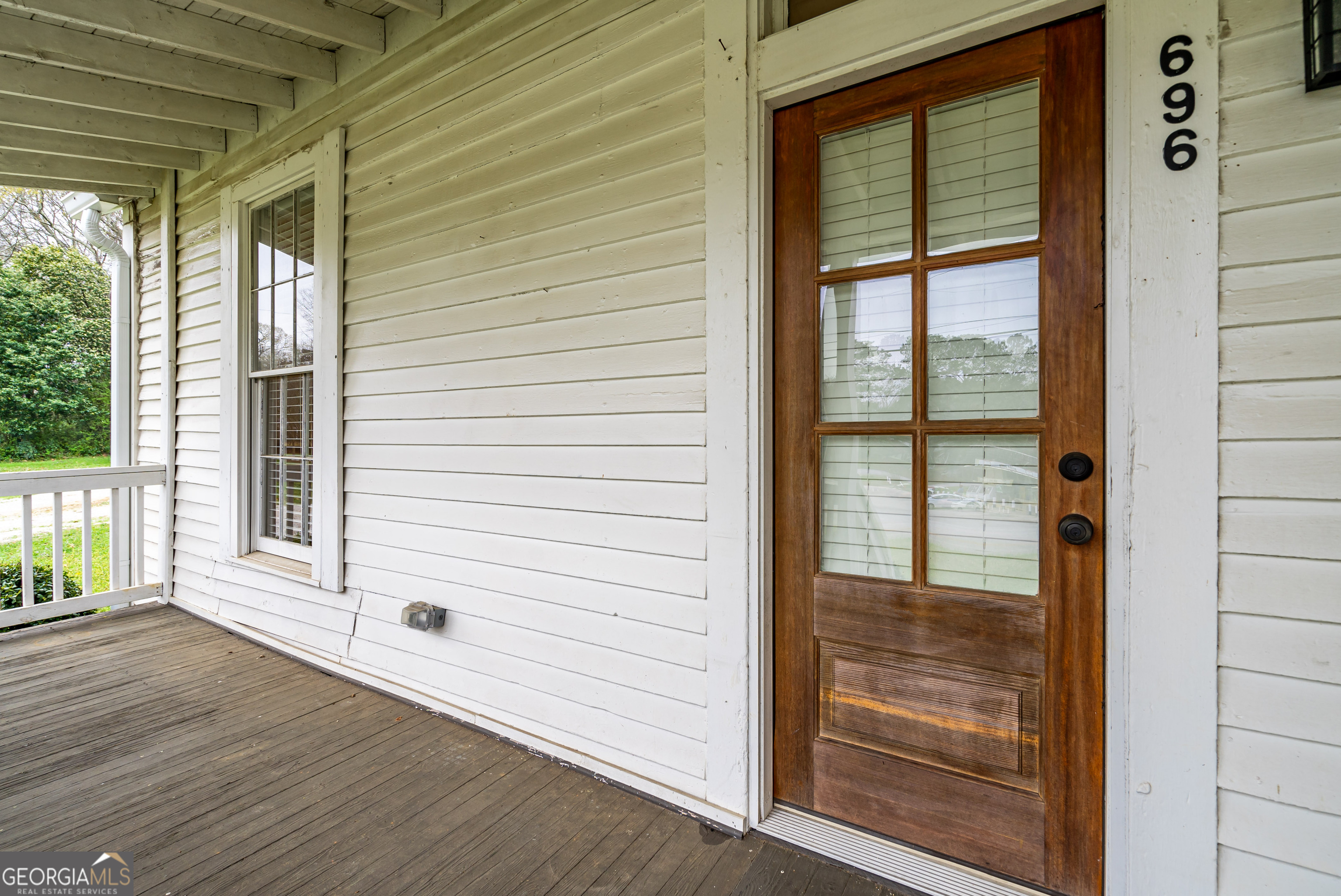 696 North Avenue Property Photo 4