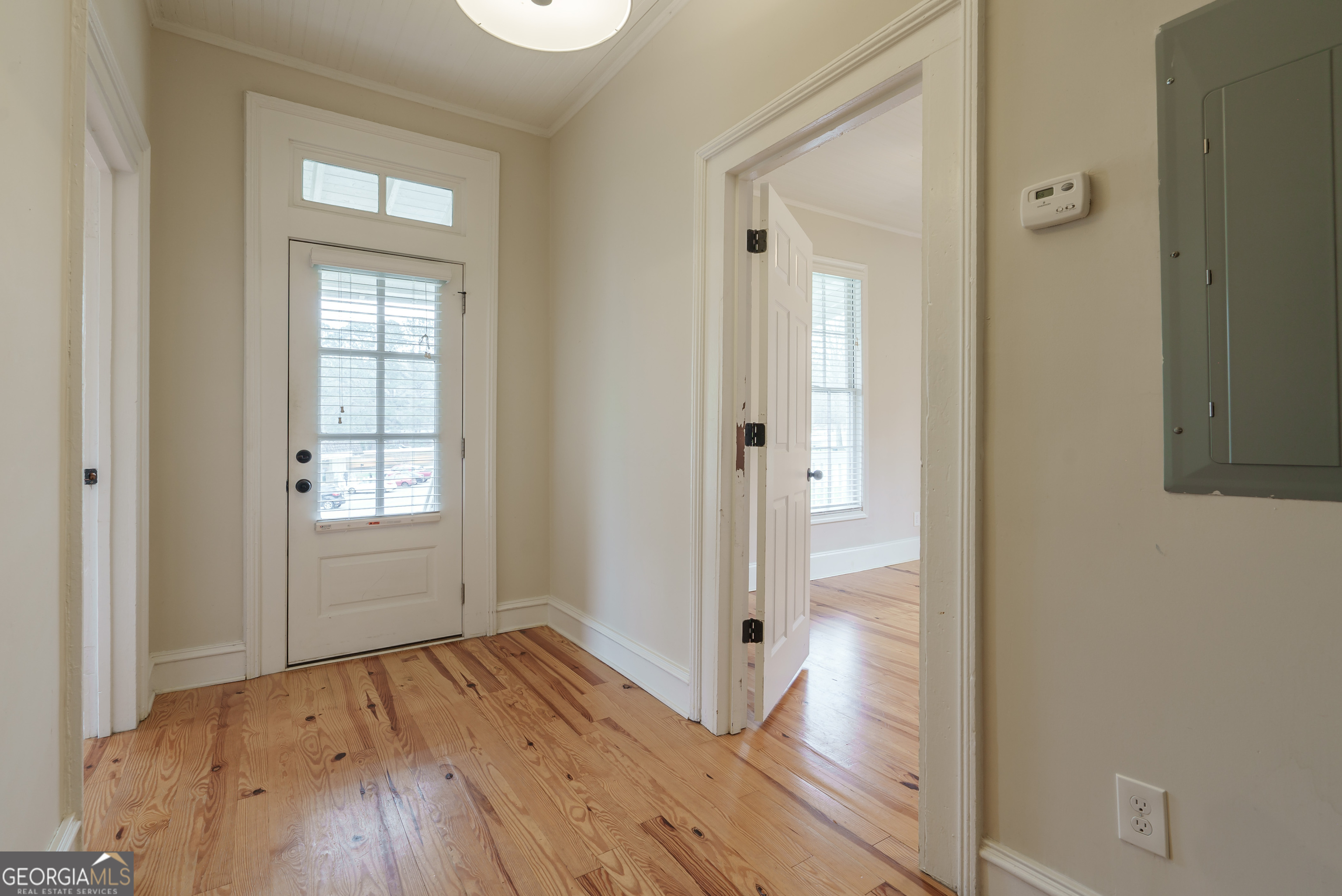 696 North Avenue Property Photo 5