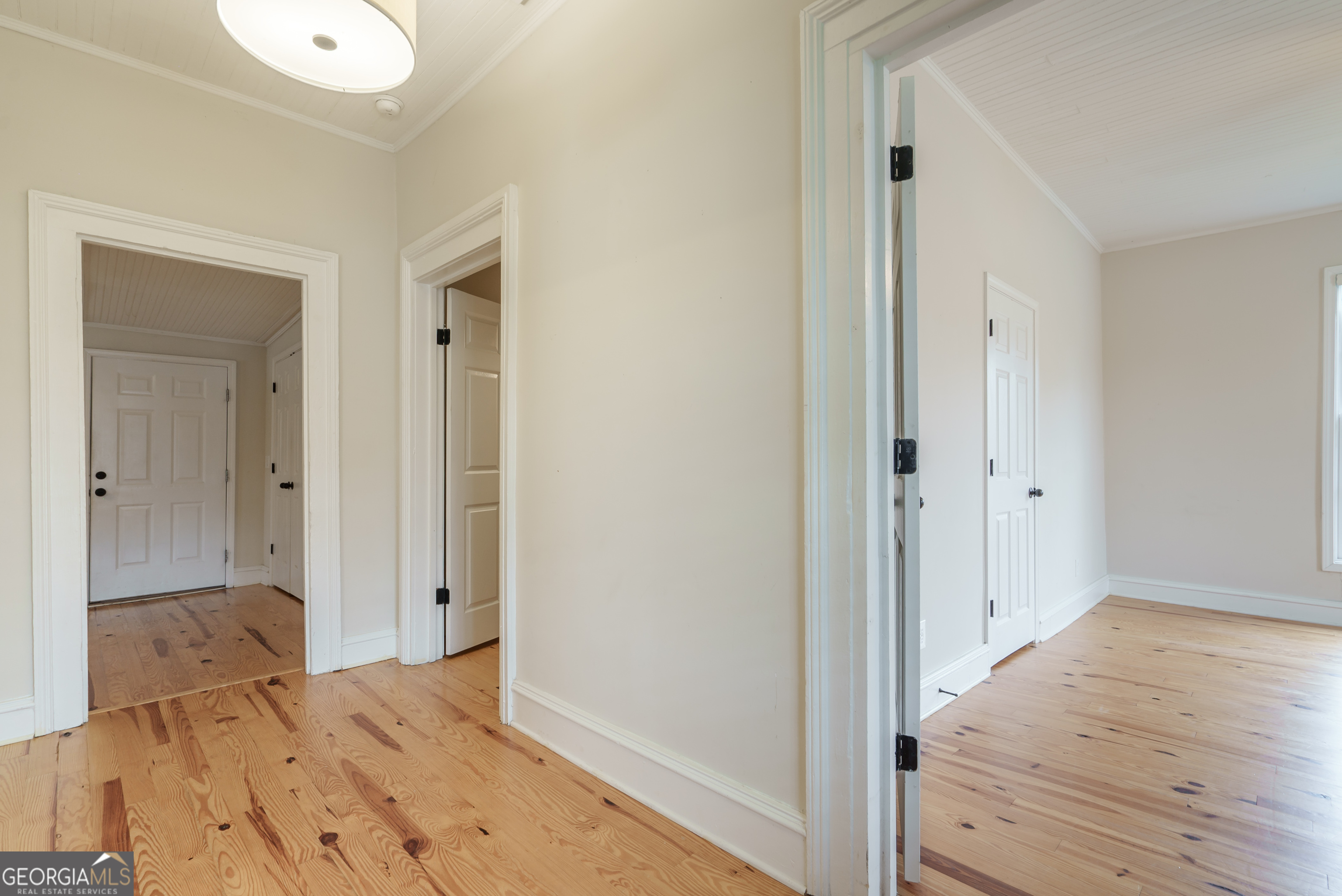 696 North Avenue Property Photo 6