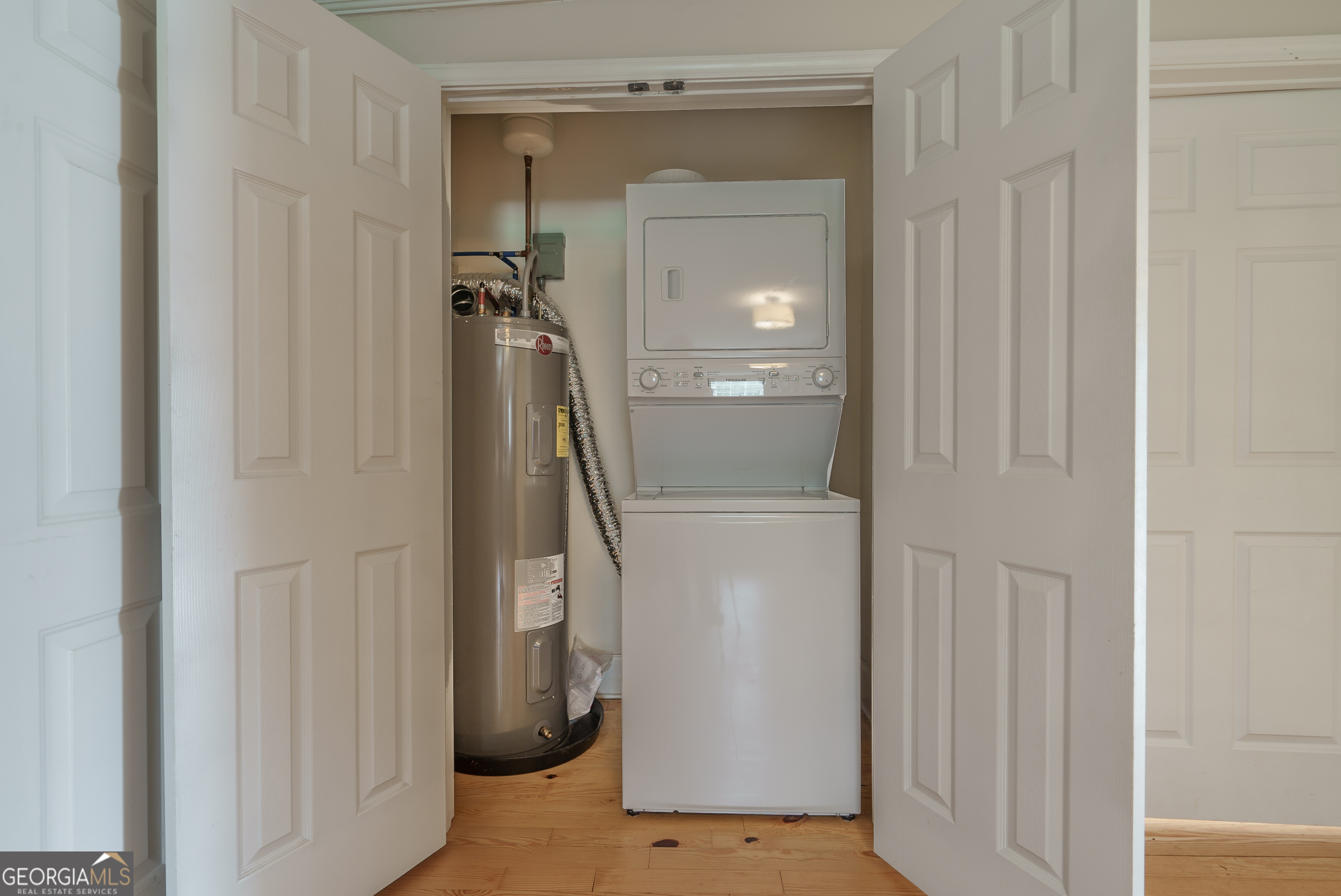 696 North Avenue Property Photo 20