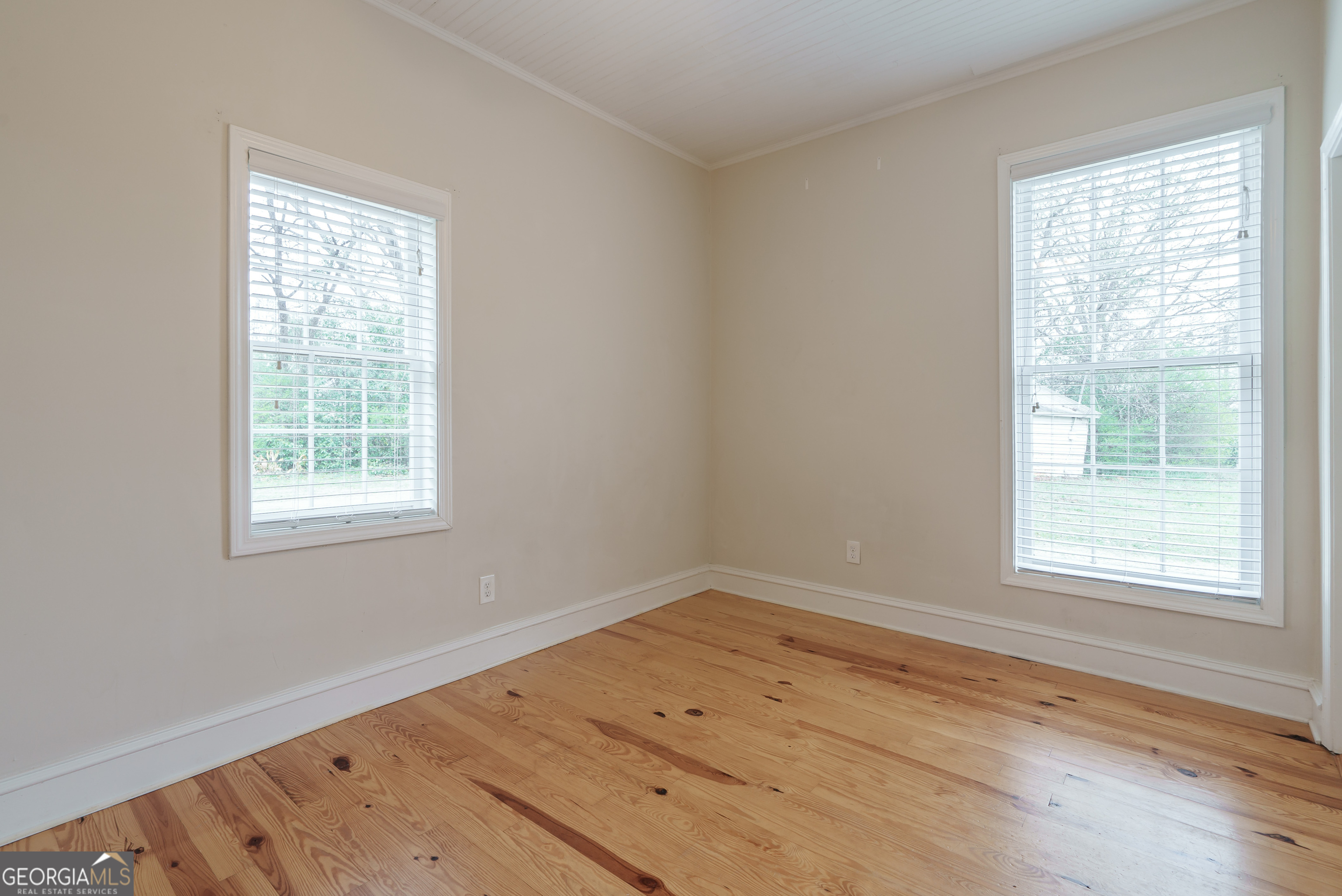 696 North Avenue Property Photo 21