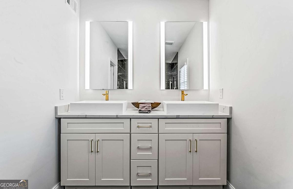 620 Echo Street Nw Property Photo 16