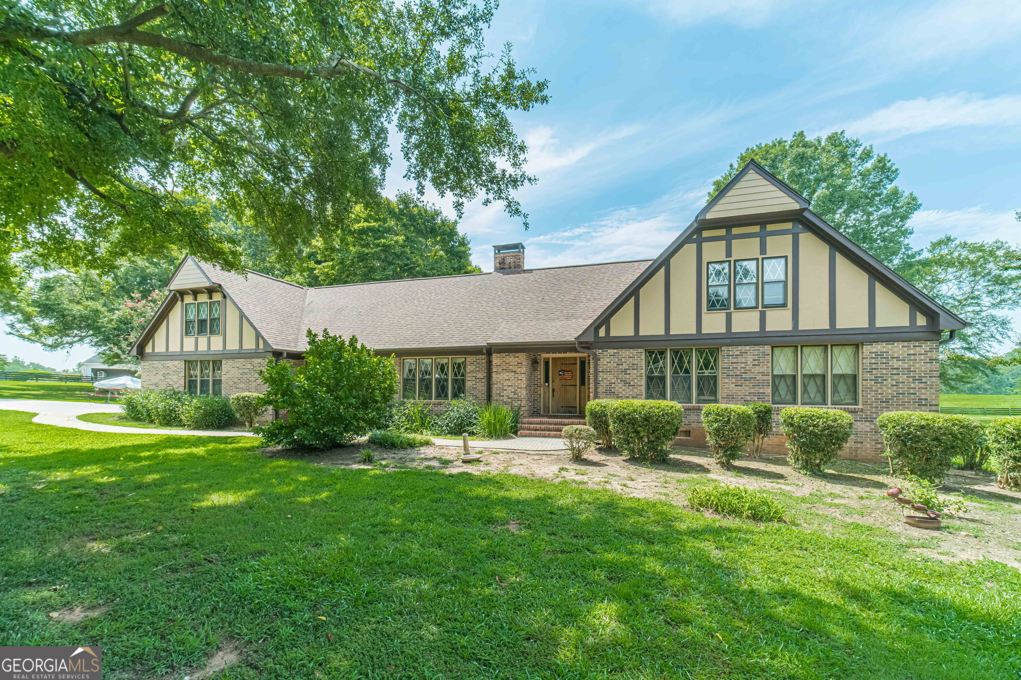 186 Kingston Road Property Photo 1