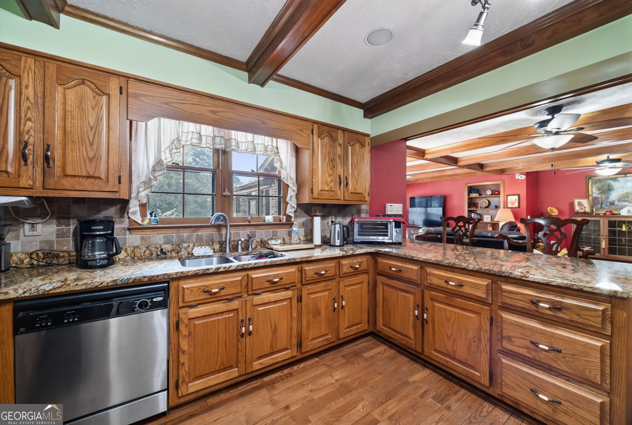 186 Kingston Road Property Photo 15
